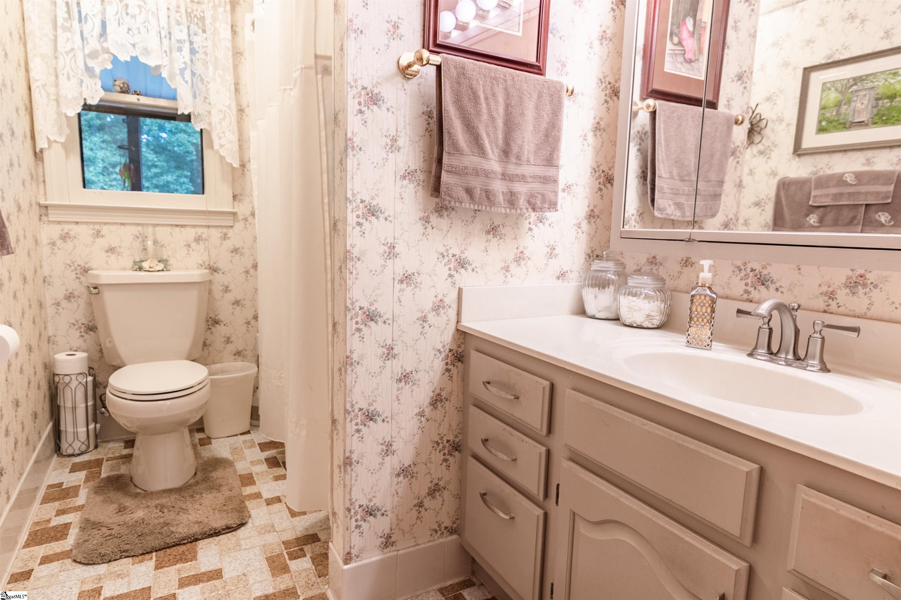 1206 Cely Road Easley, SC 29642
