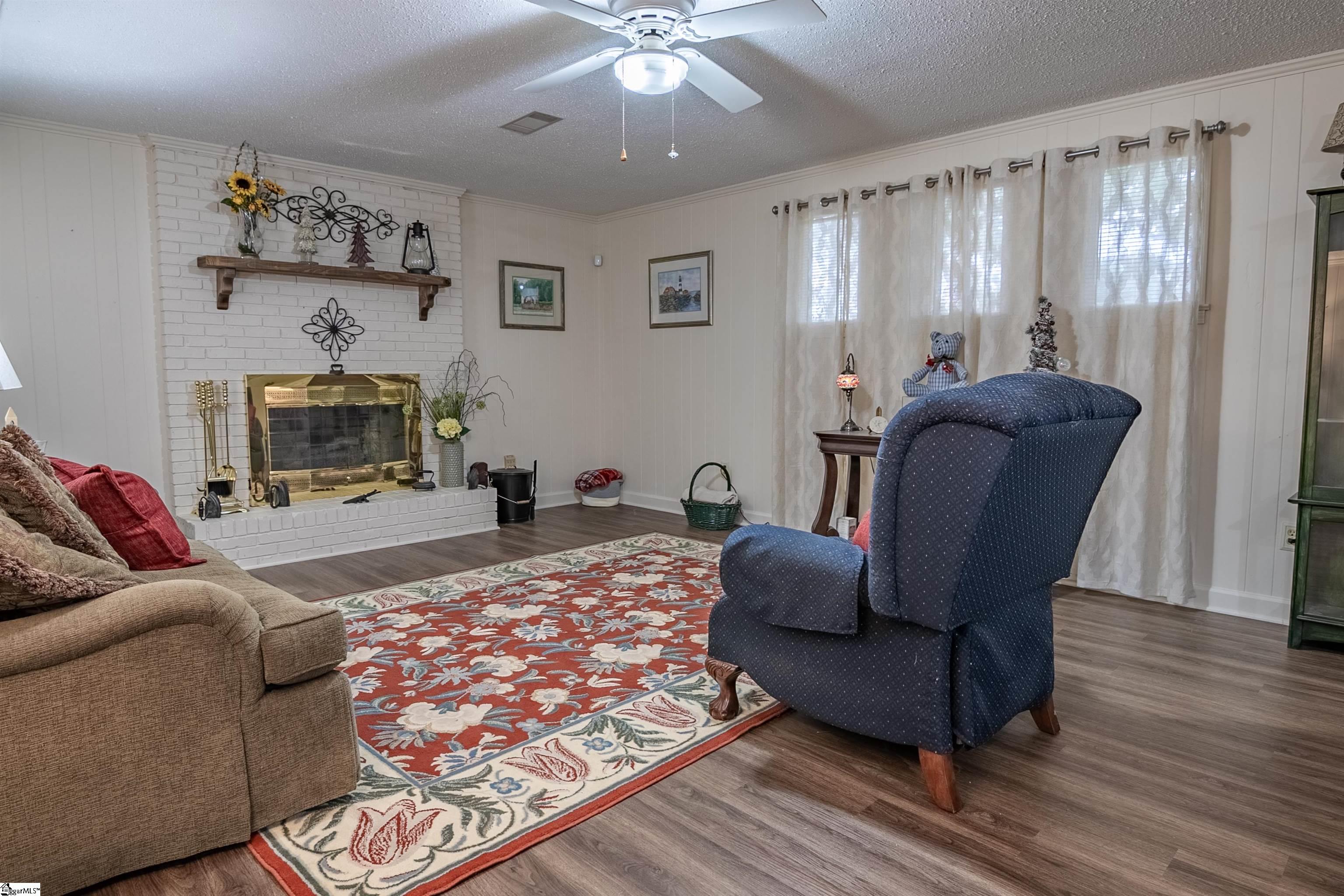 1206 Cely Road Easley, SC 29642