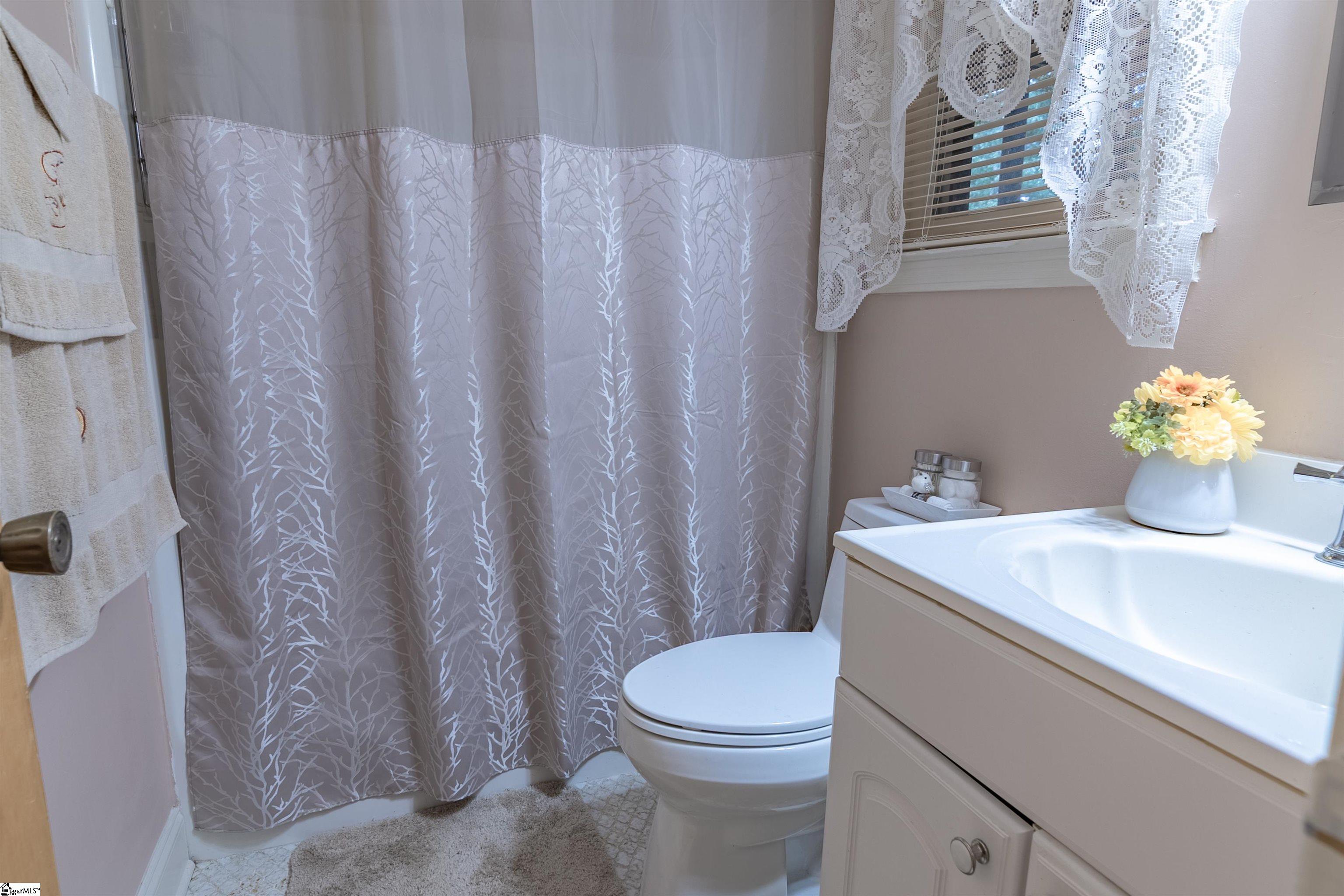 1206 Cely Road Easley, SC 29642