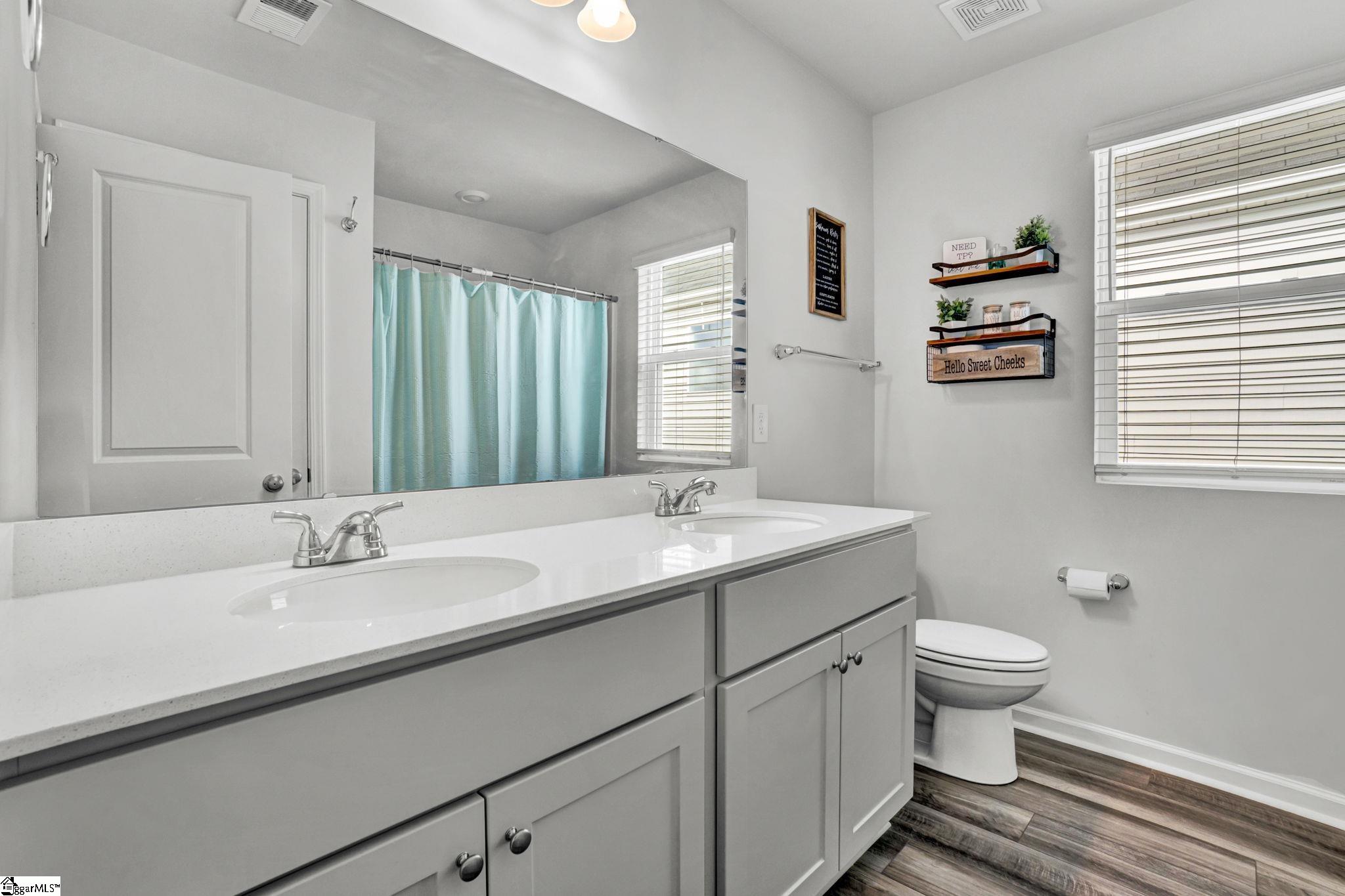 129 W Compass Way Easley, SC 29640