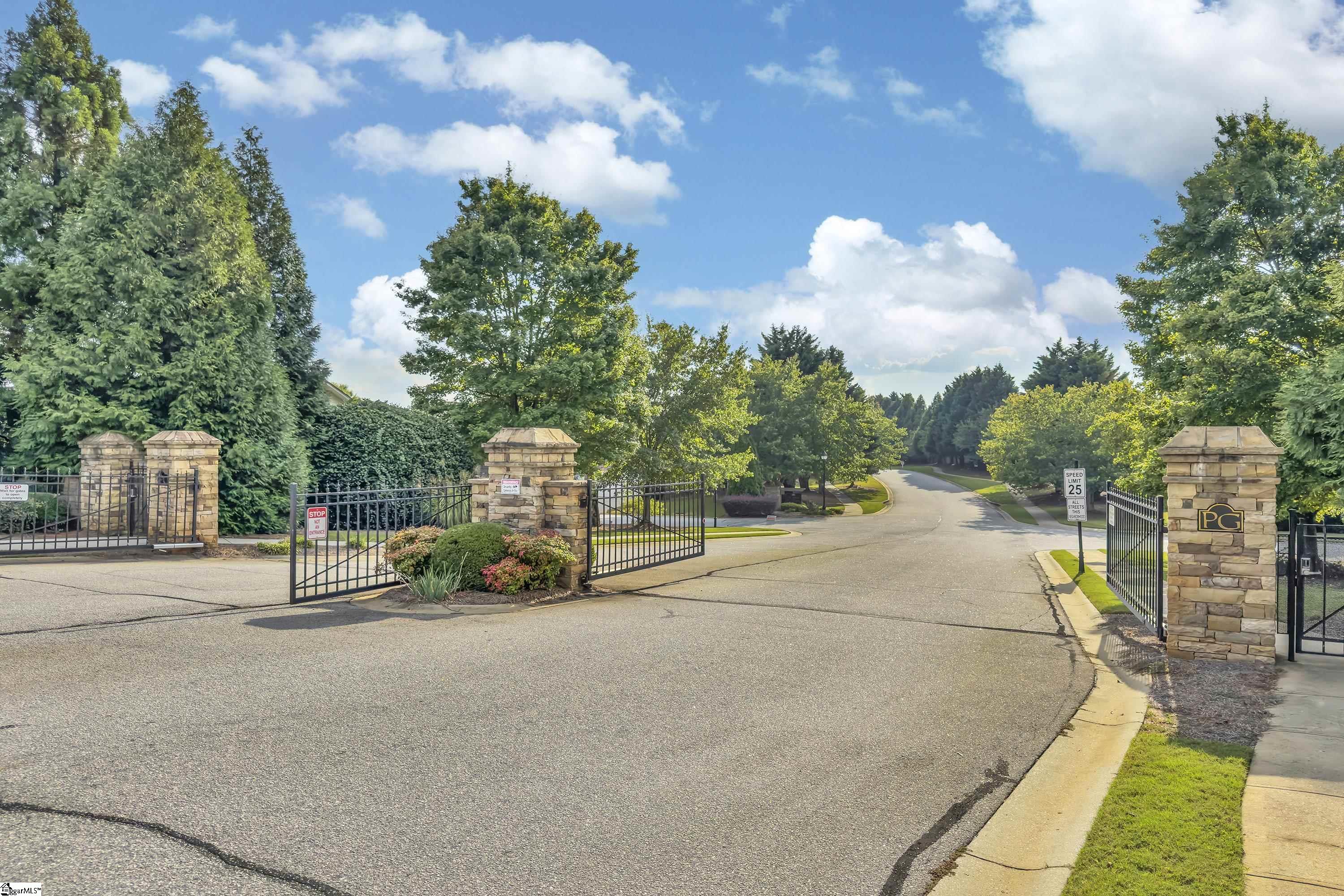 40 Barnwood Circle Greenville, SC 29607
