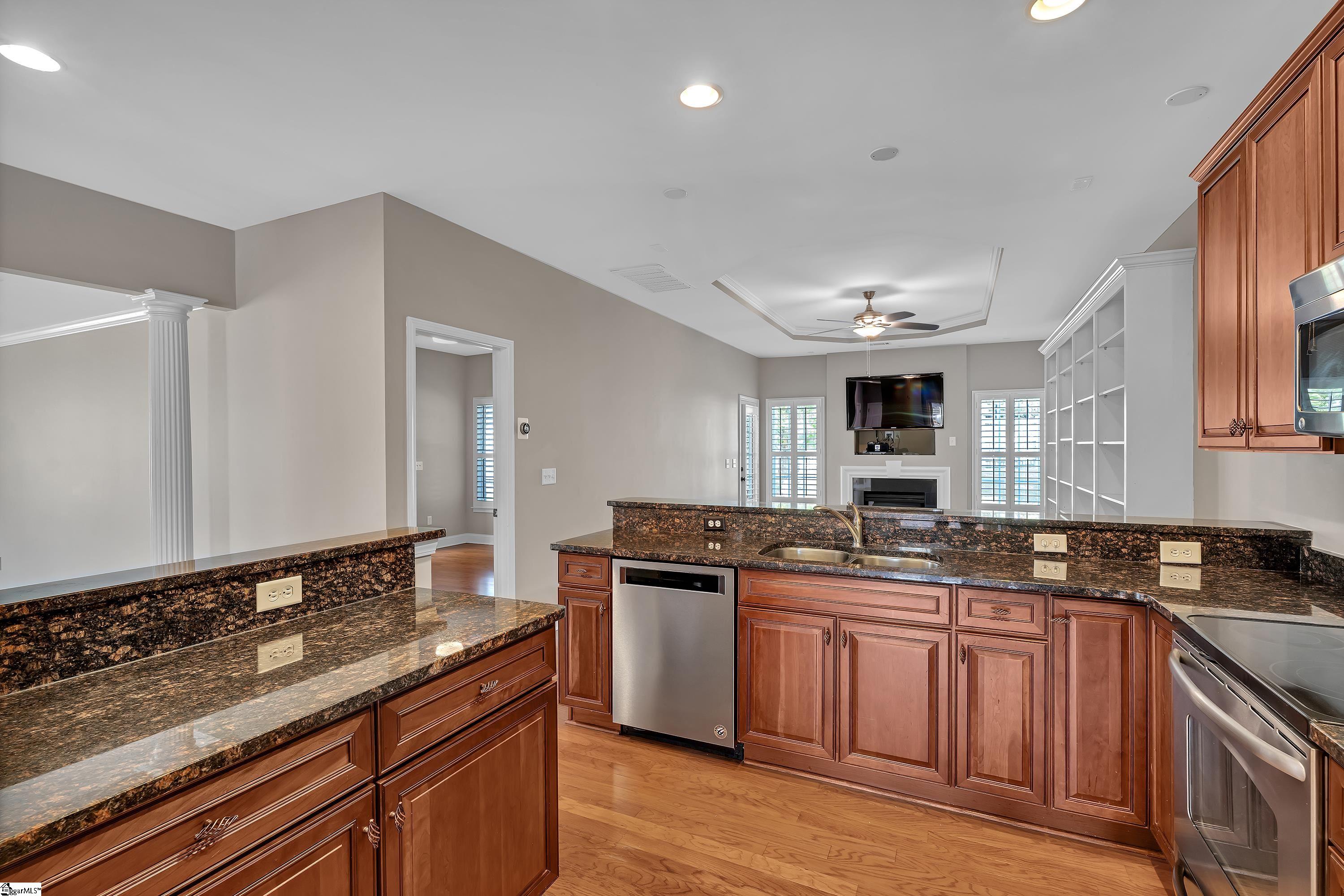 40 Barnwood Circle Greenville, SC 29607