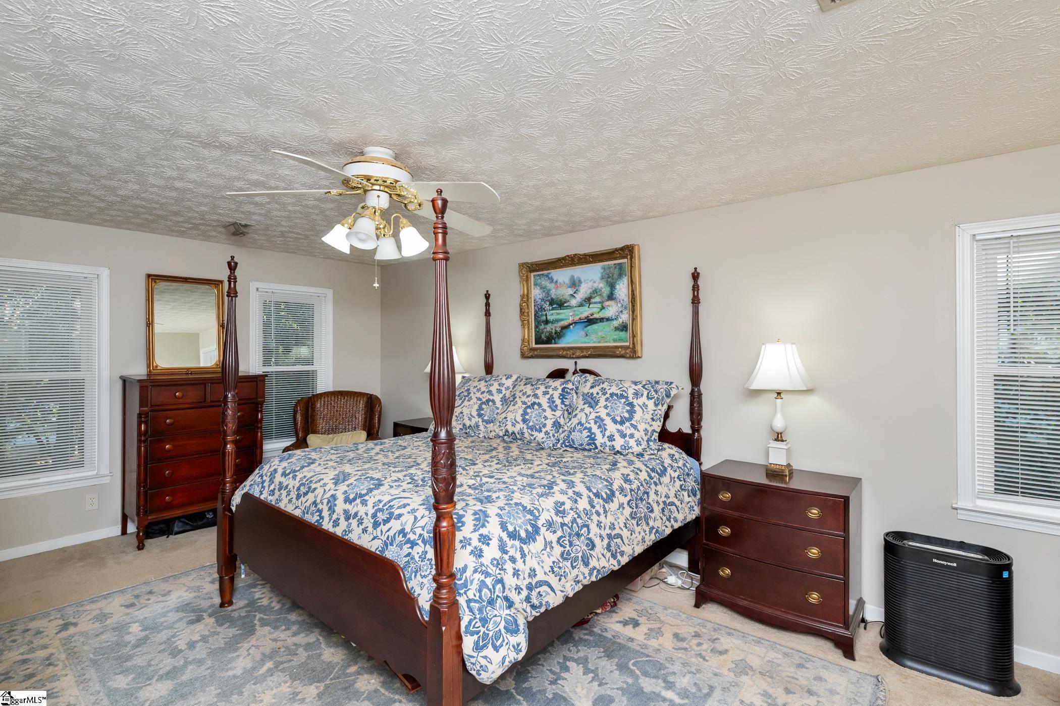 313 Shagbark Circle Simpsonville, SC 29680