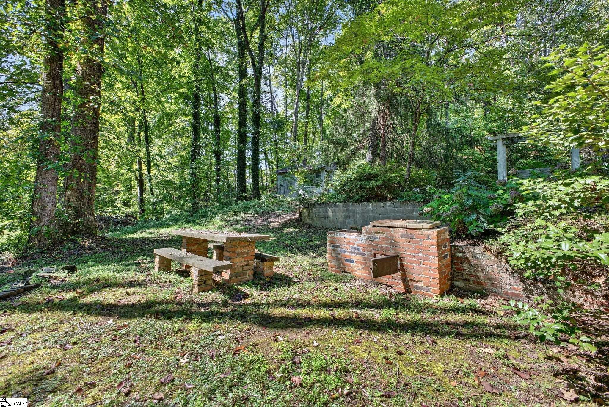 326 Caesars Head Highway Cleveland, SC 29635