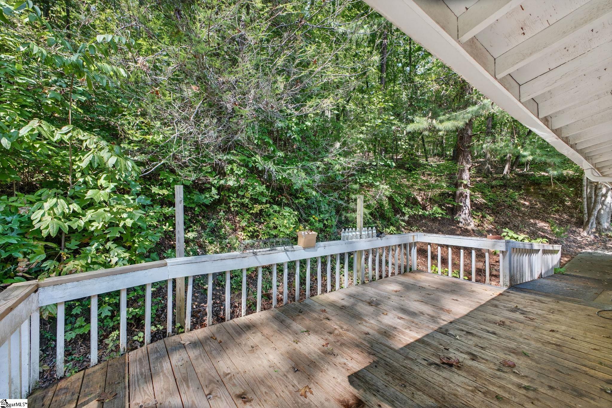 326 Caesars Head Highway Cleveland, SC 29635