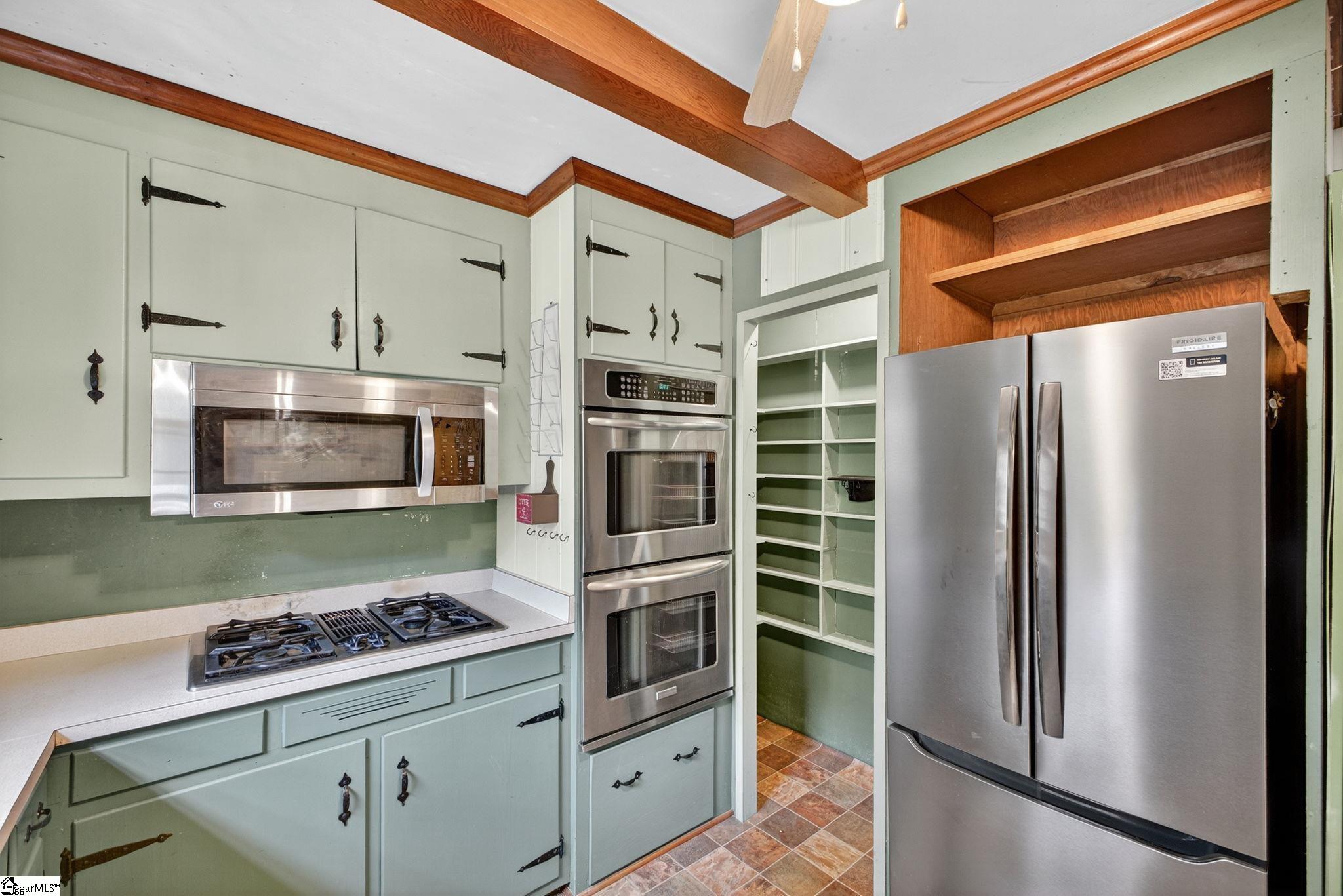 326 Caesars Head Highway Cleveland, SC 29635