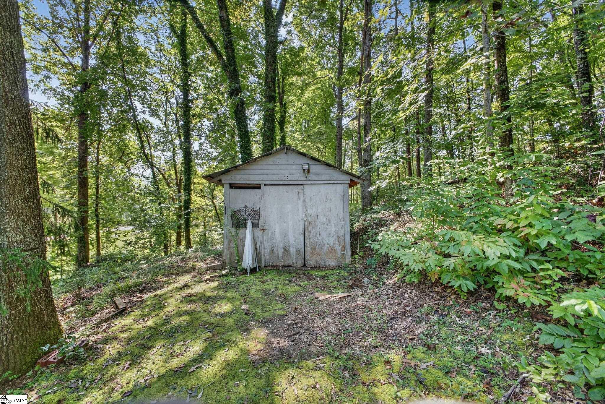 326 Caesars Head Highway Cleveland, SC 29635