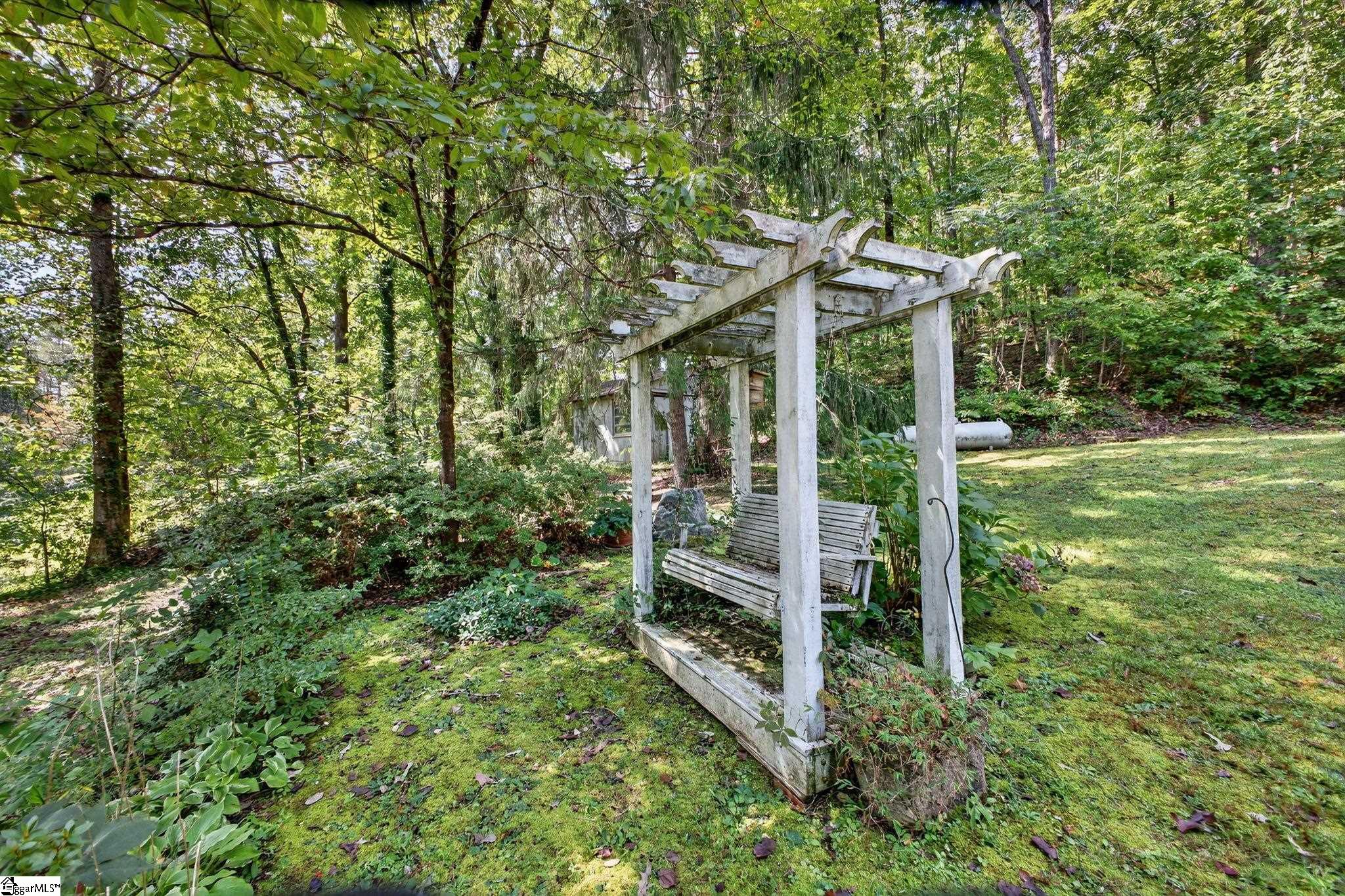 326 Caesars Head Highway Cleveland, SC 29635