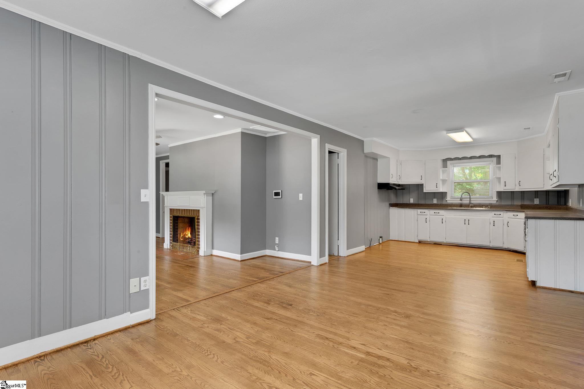 301 Crestwood Drive Mauldin, SC 29662