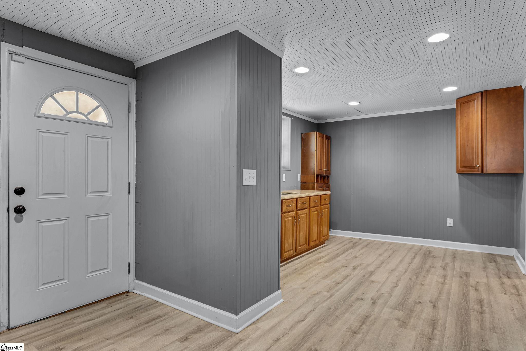 301 Crestwood Drive Mauldin, SC 29662