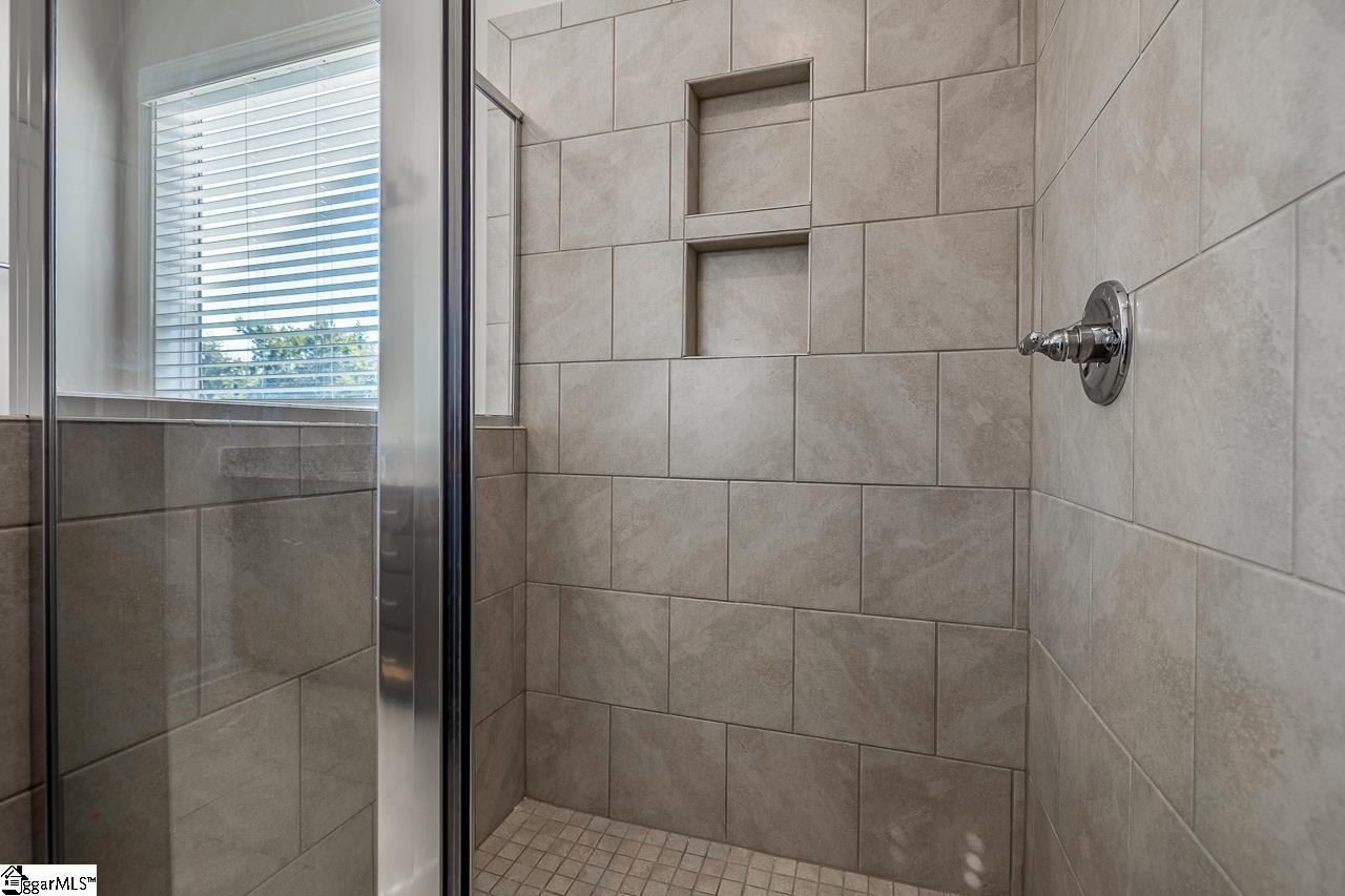 6 Ashborne Lane Simpsonville, SC 29681