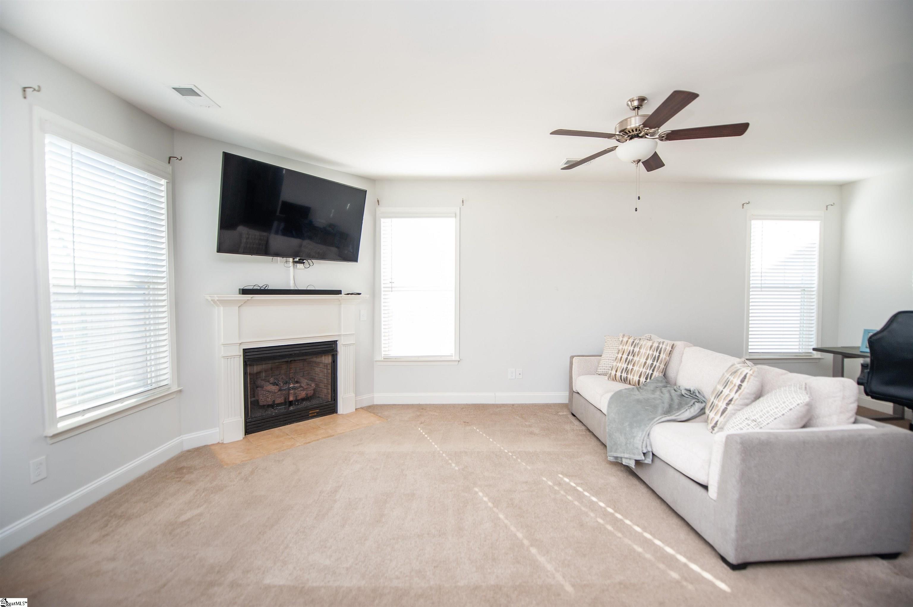 920 Ravenfield Drive Duncan, SC 29334