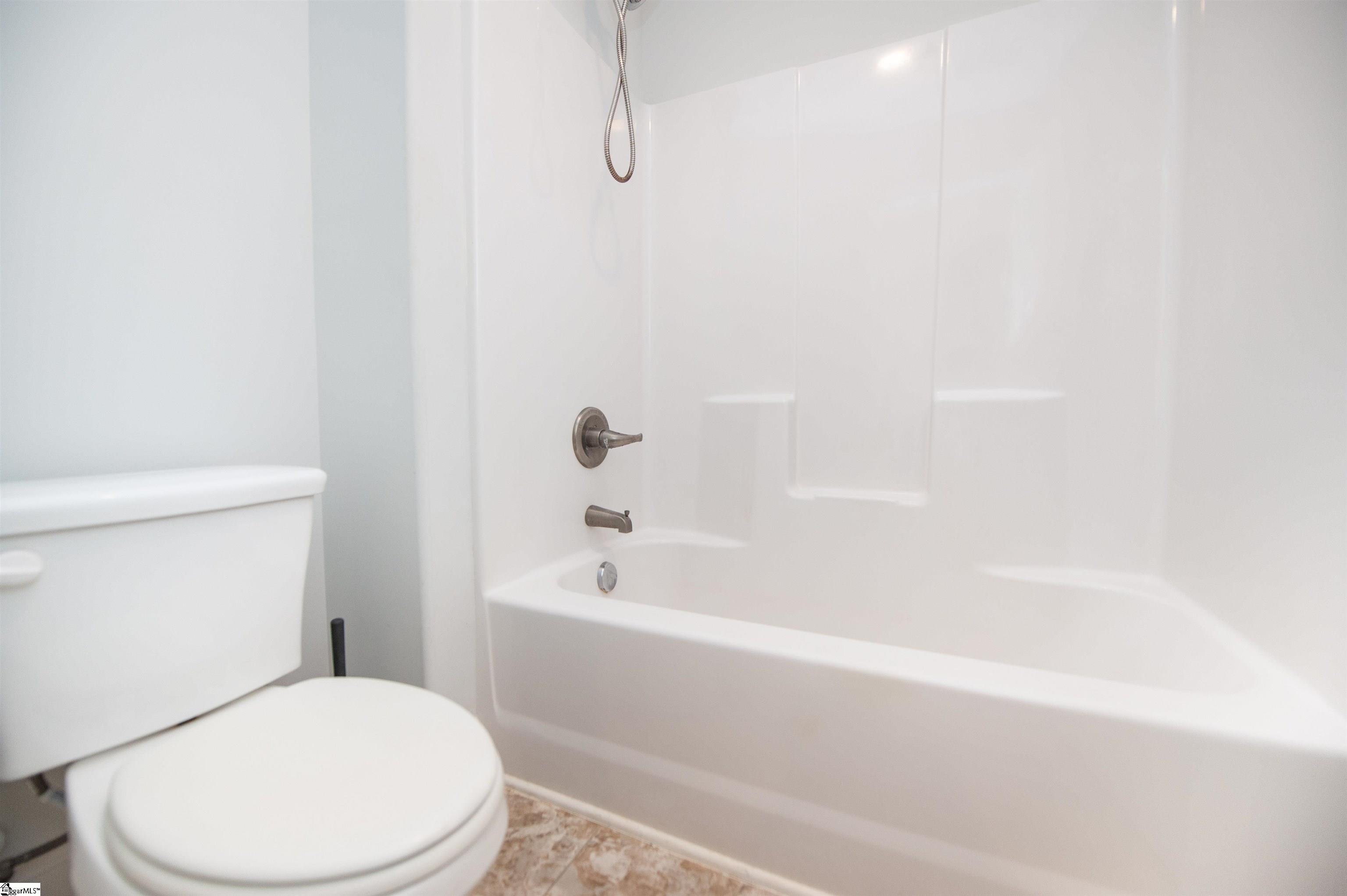 920 Ravenfield Drive Duncan, SC 29334