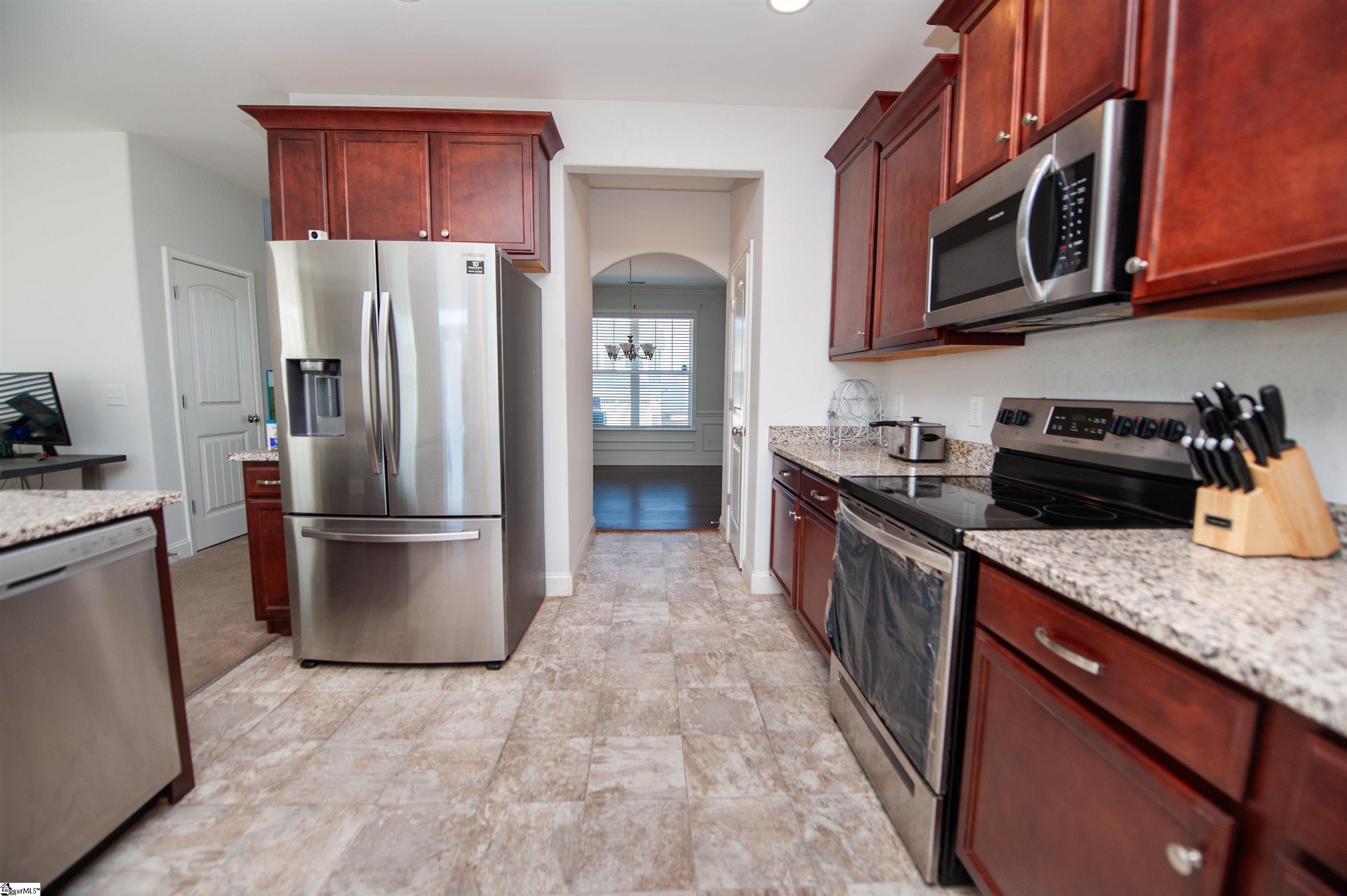 920 Ravenfield Drive Duncan, SC 29334