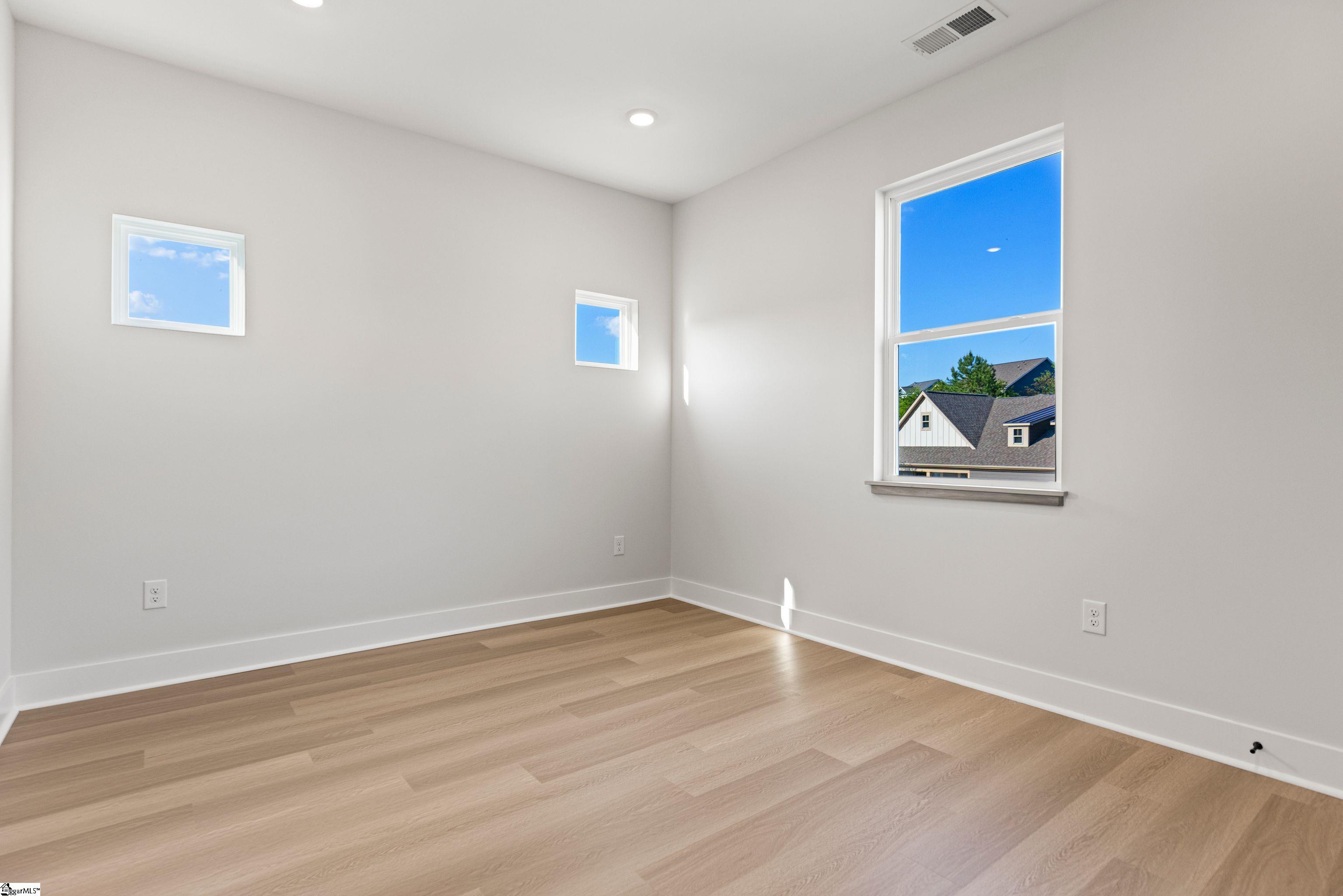 321 Serendipity Lane Spartanburg, SC 29301