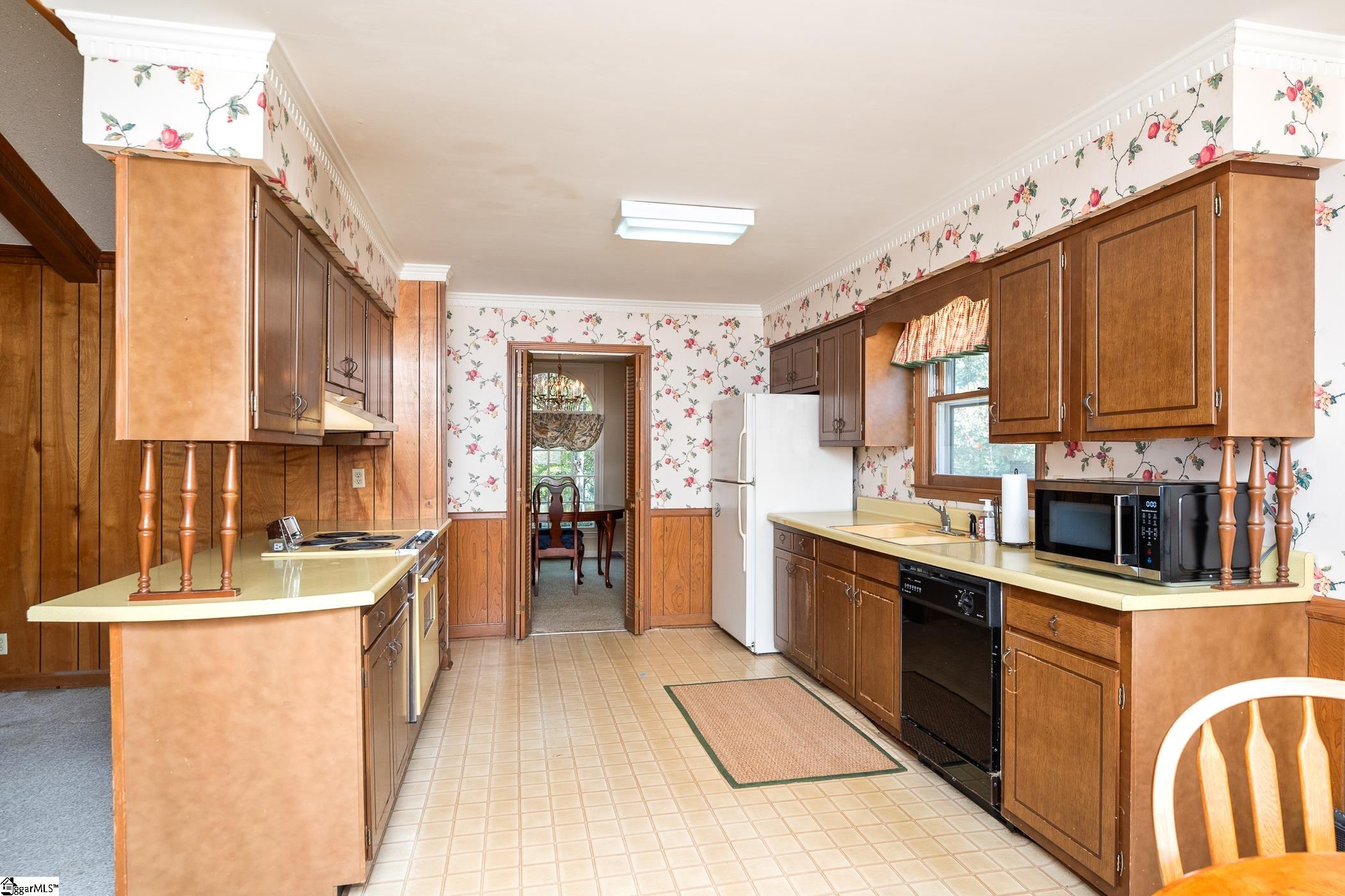 25 Country Club Drive Greer, SC 29651