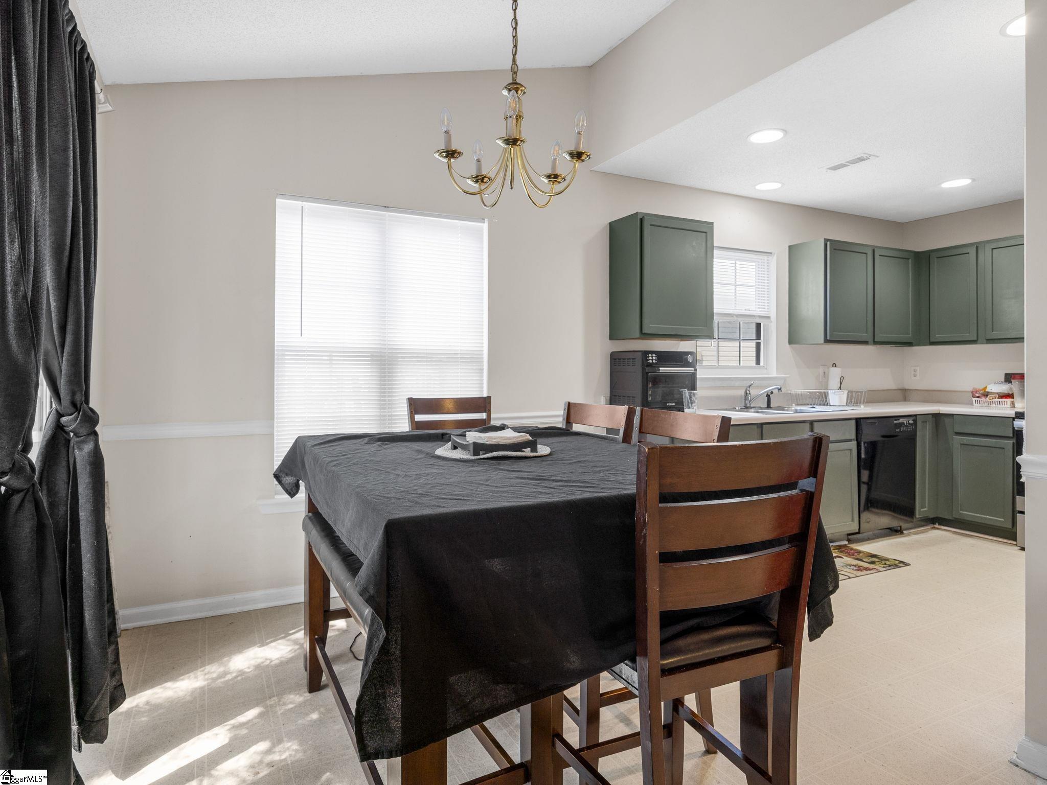 620 Thornbird Circle Boiling Springs, SC 29316