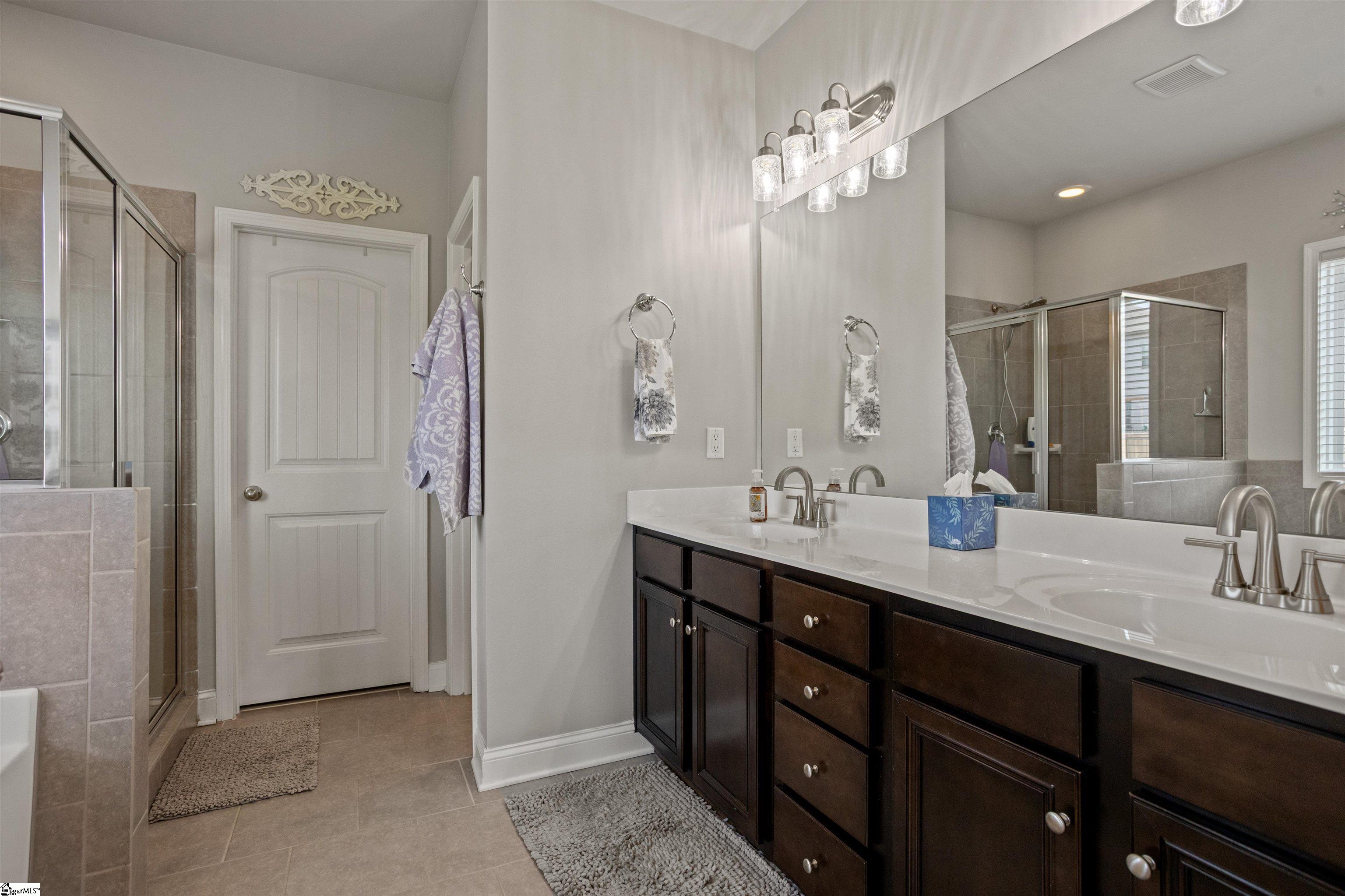 190 Colfax Drive Boiling Springs, SC 29316