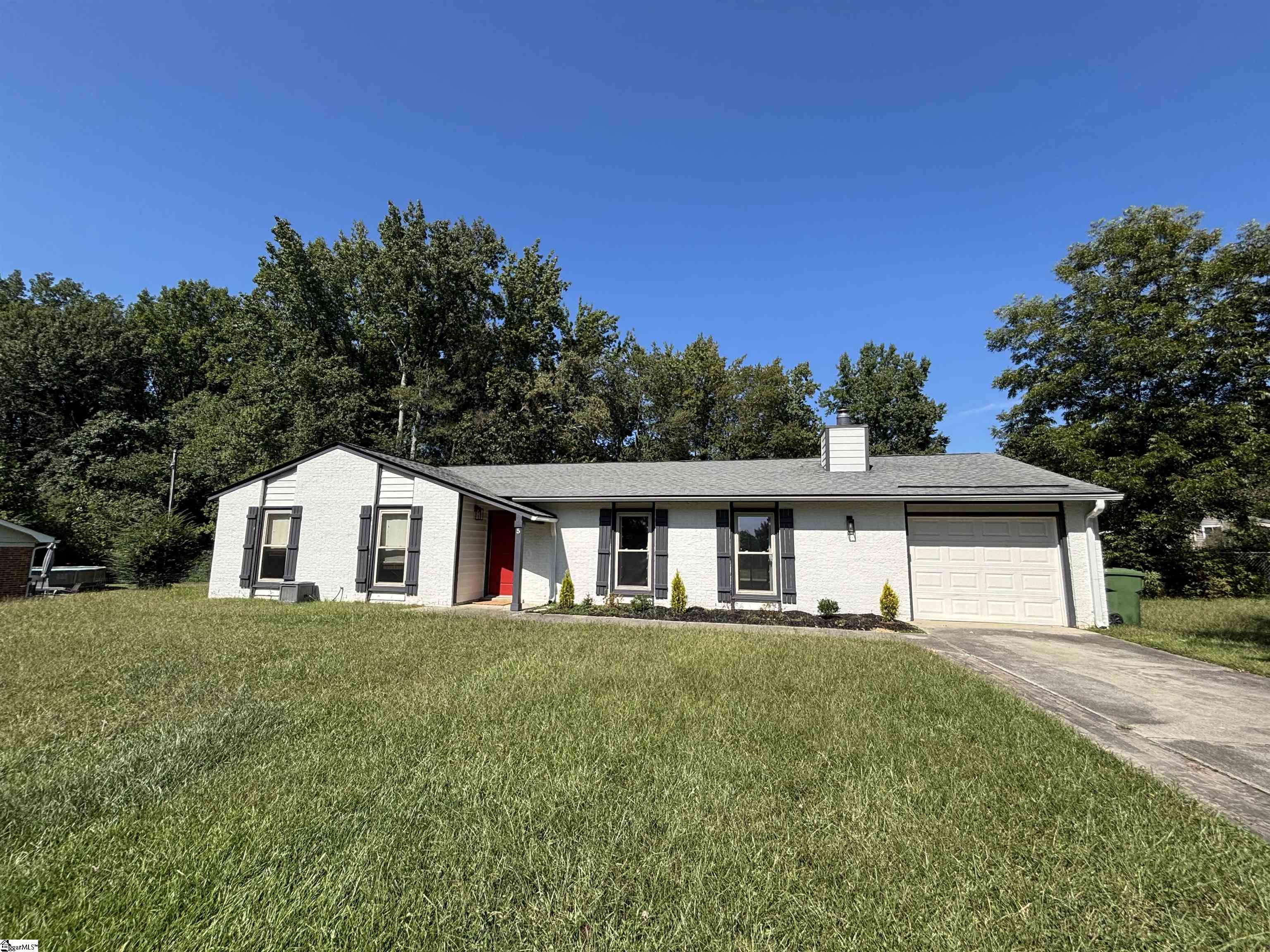 5 Oak Hollow Court Greenville, SC 29607