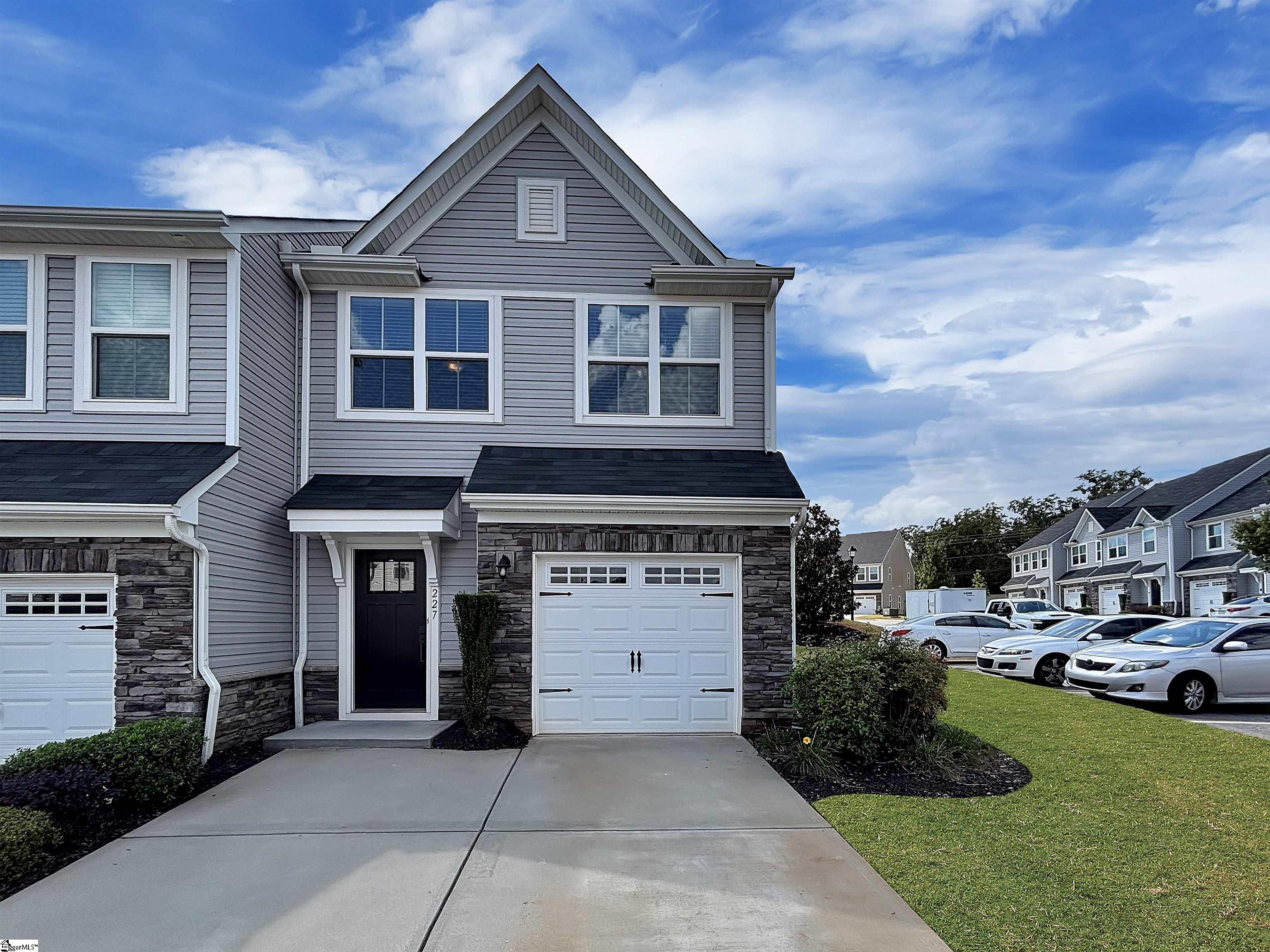 227 Clearwood Drive Simpsonville, SC 29681