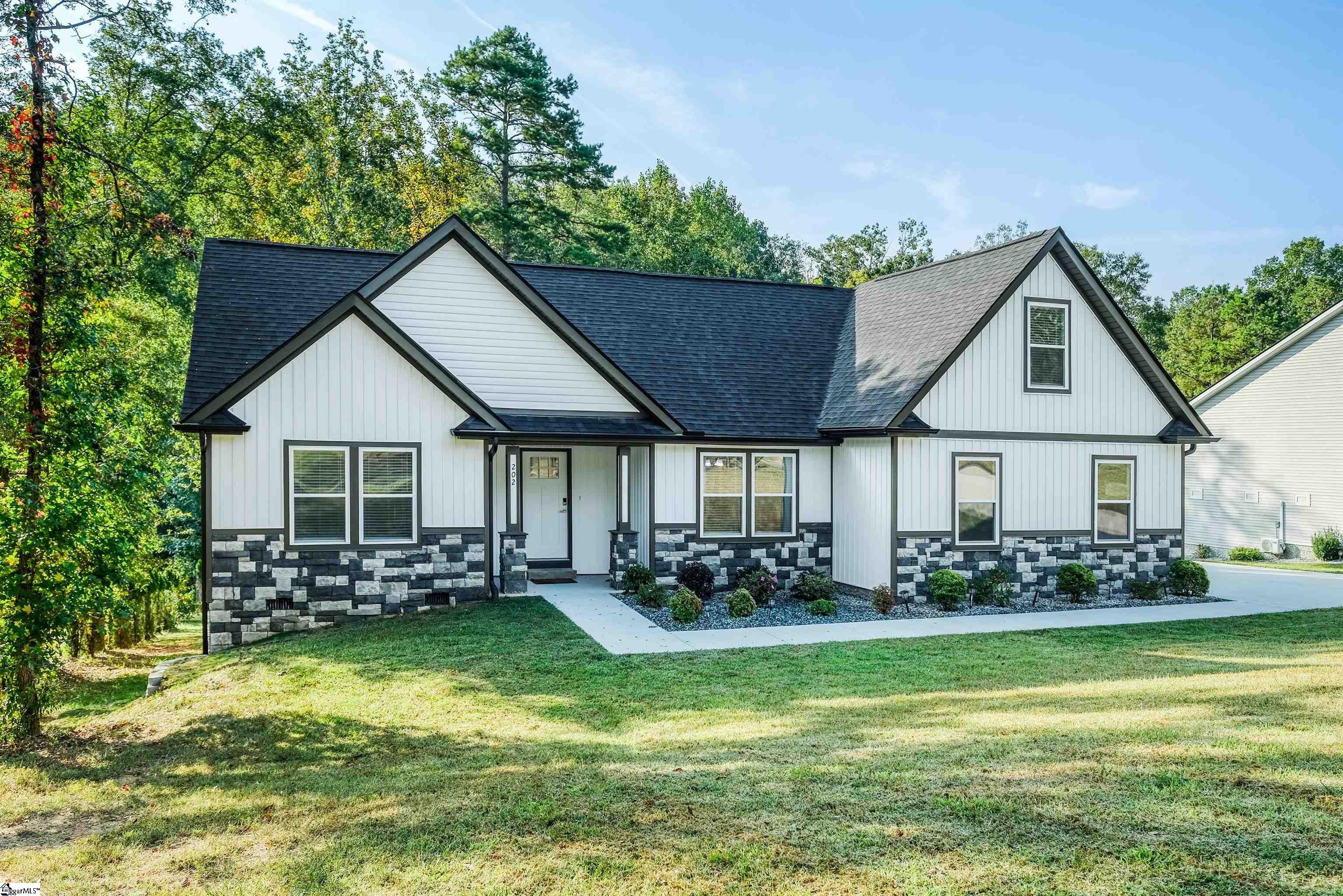 202 Eastberrys Creek Road Duncan, SC 29334