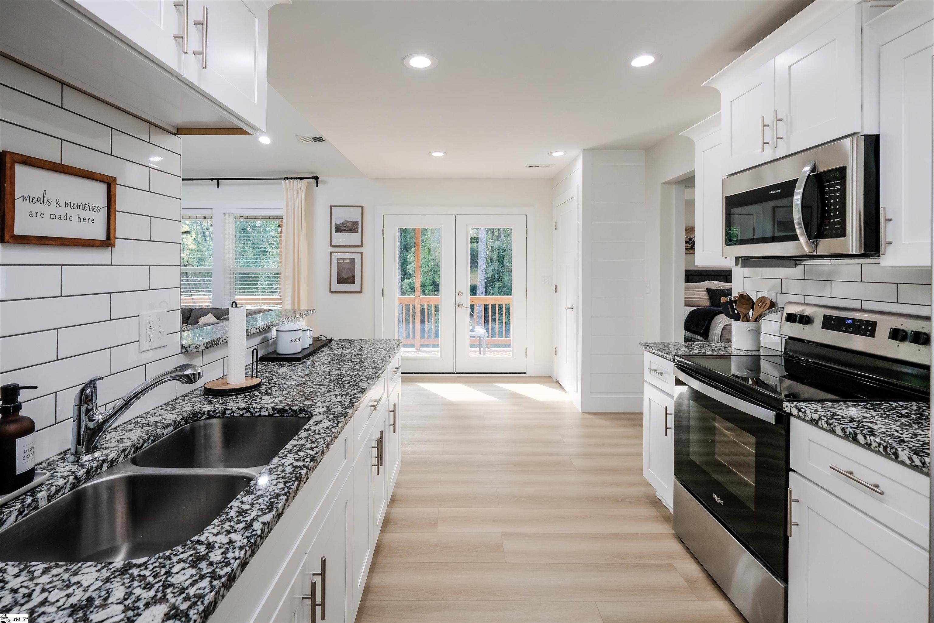 202 Eastberrys Creek Road Duncan, SC 29334