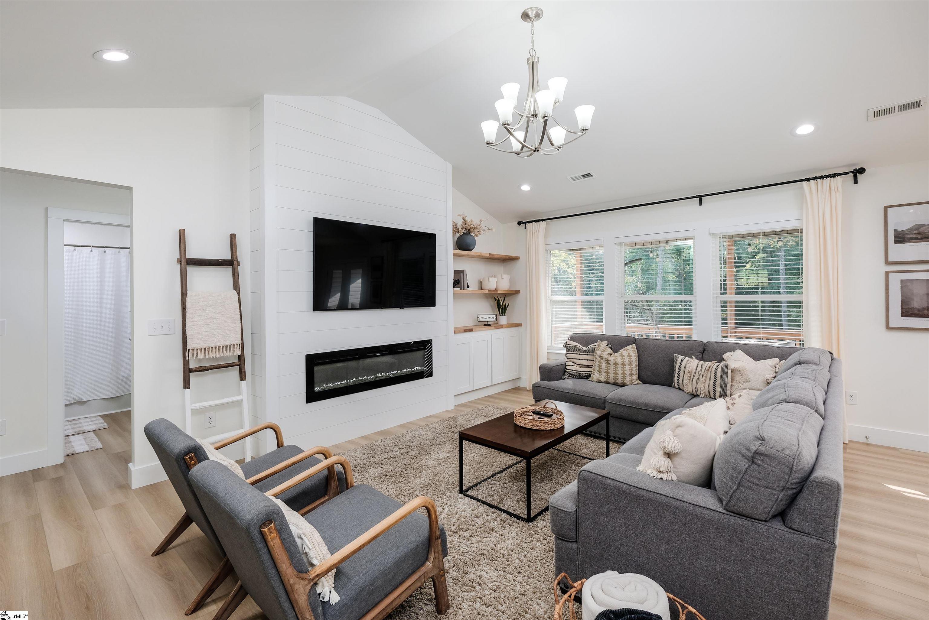 202 Eastberrys Creek Road Duncan, SC 29334