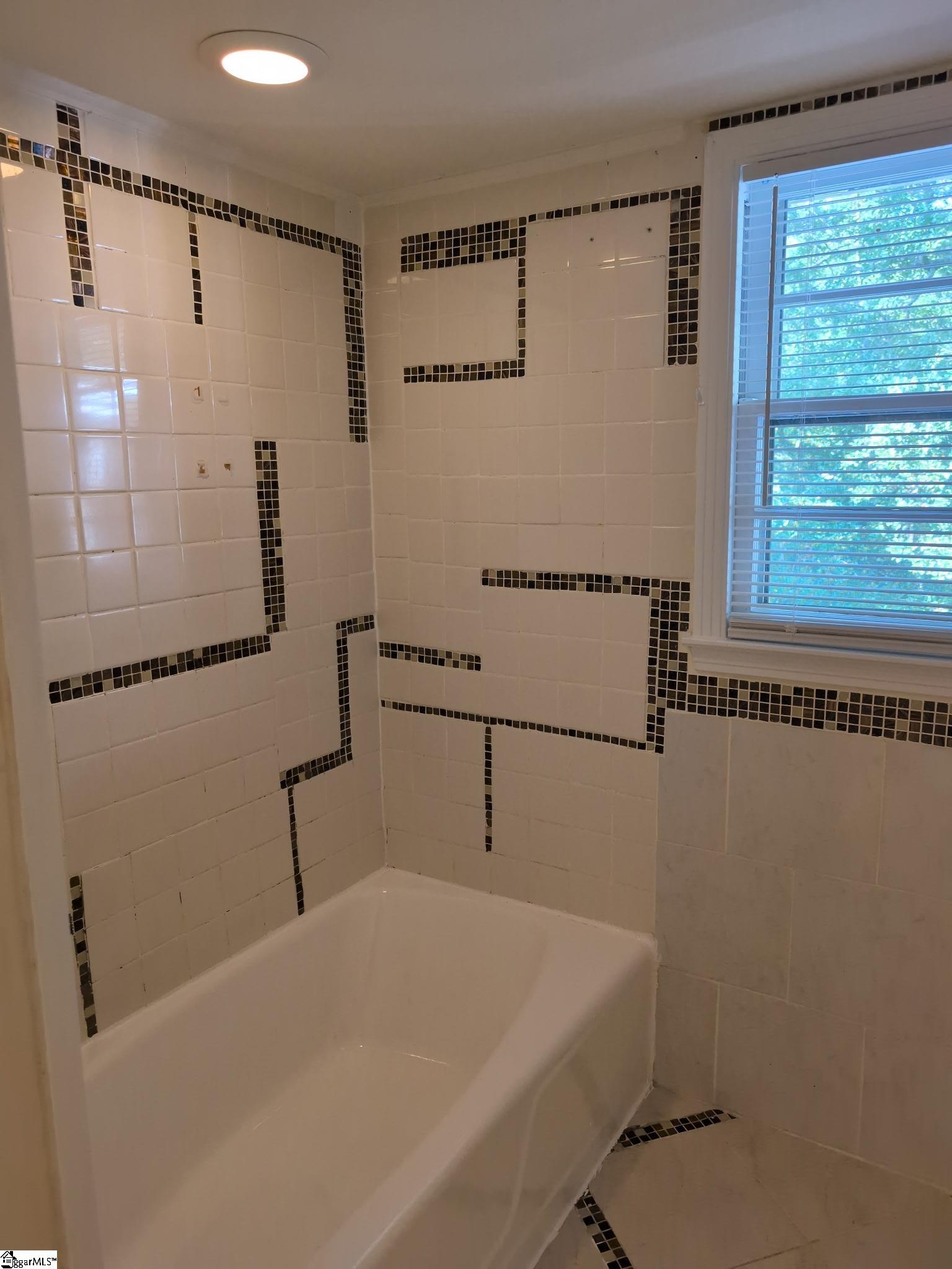 218 Saratoga Avenue Spartanburg, SC 29302