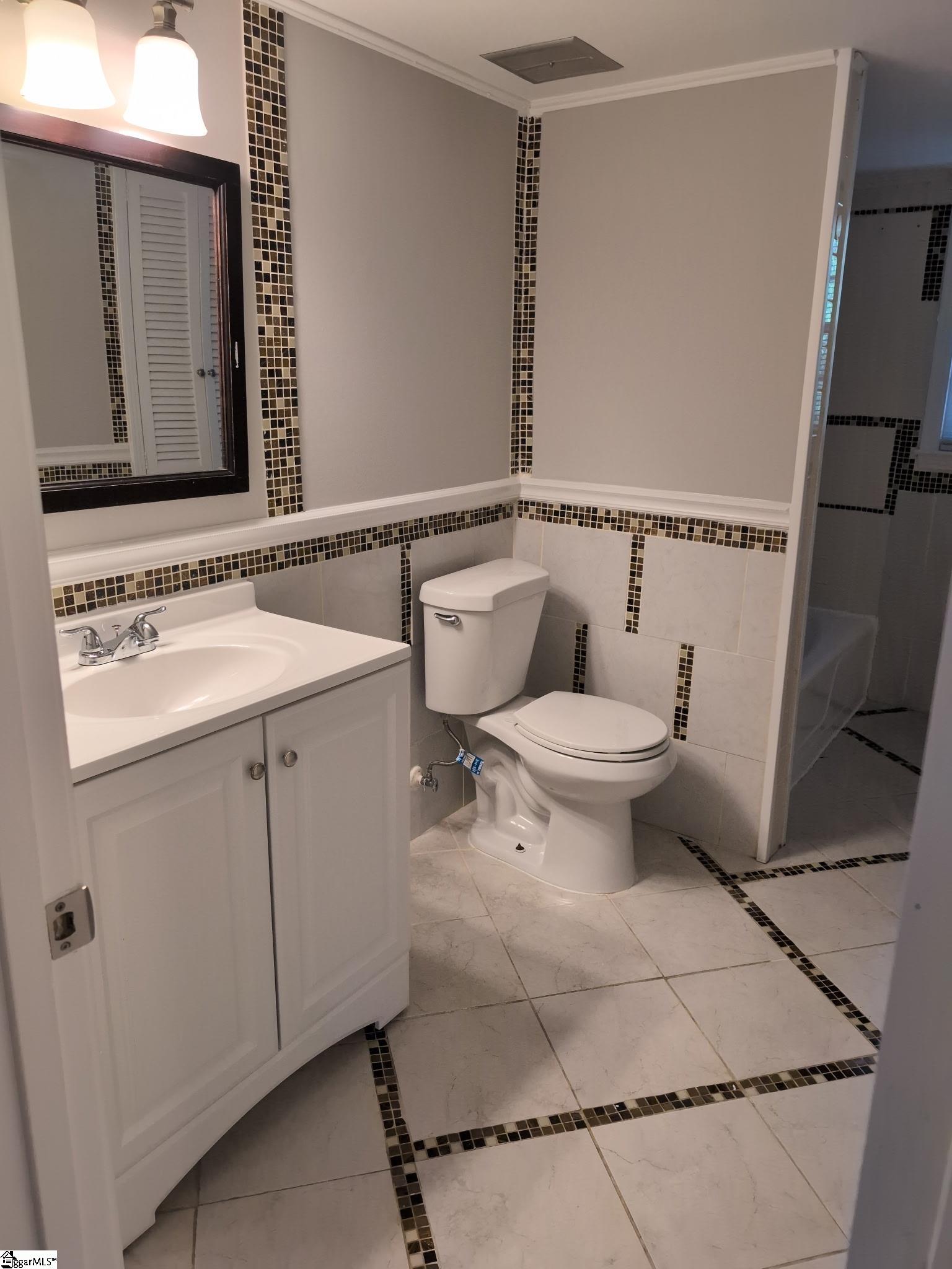 218 Saratoga Avenue Spartanburg, SC 29302