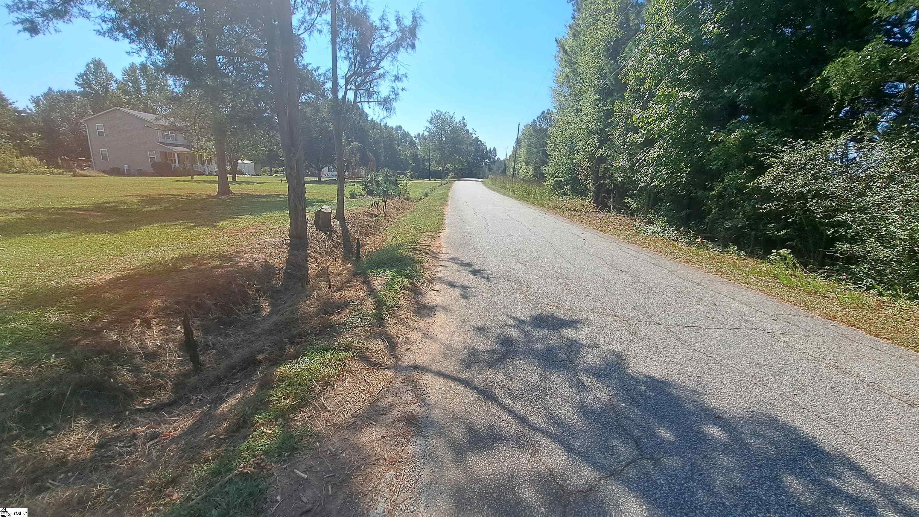 726 Bill Pearson Road Woodruff, SC 29388