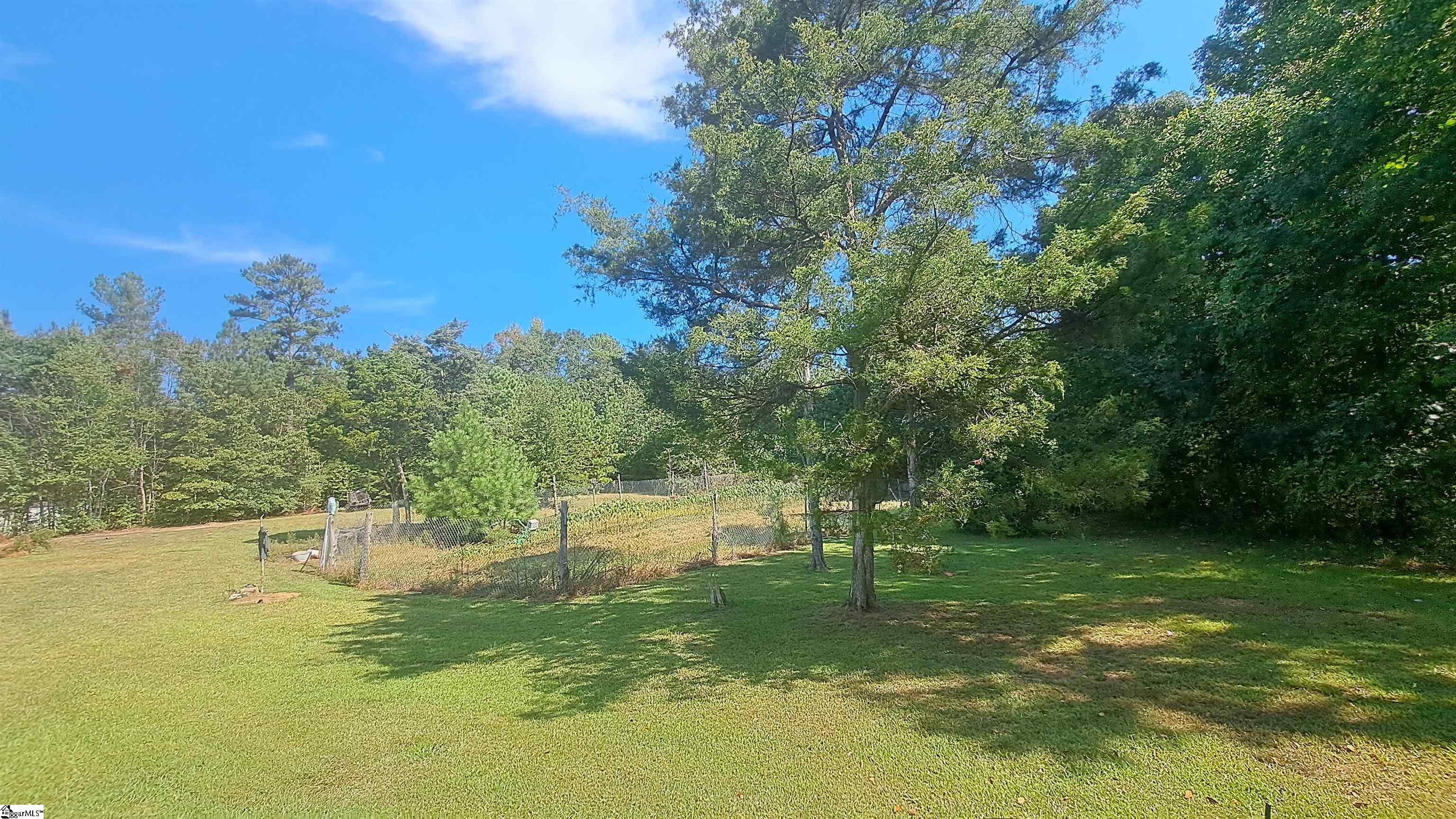 726 Bill Pearson Road Woodruff, SC 29388