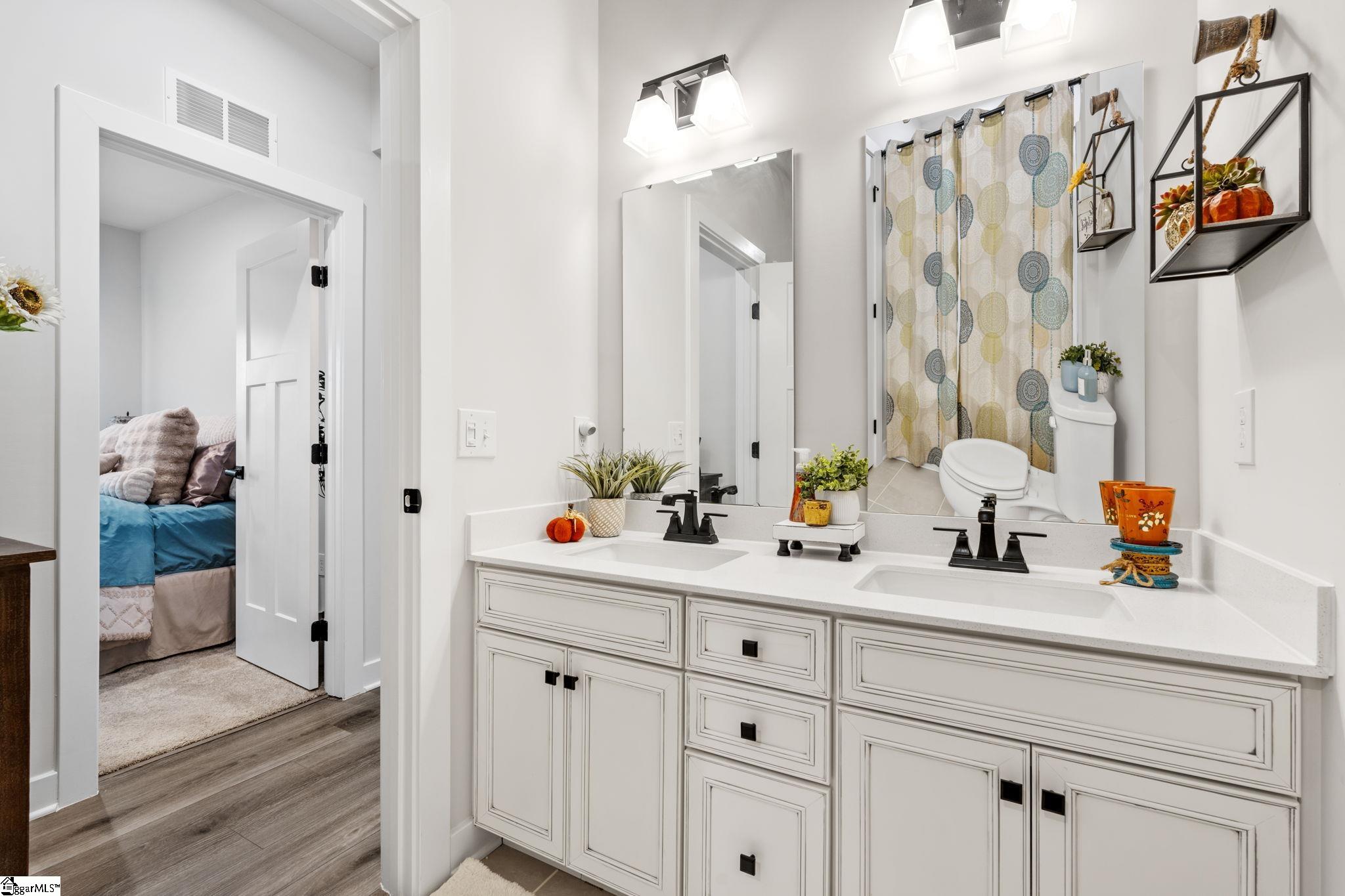 105 Comanche Trail Greenville, SC 29607