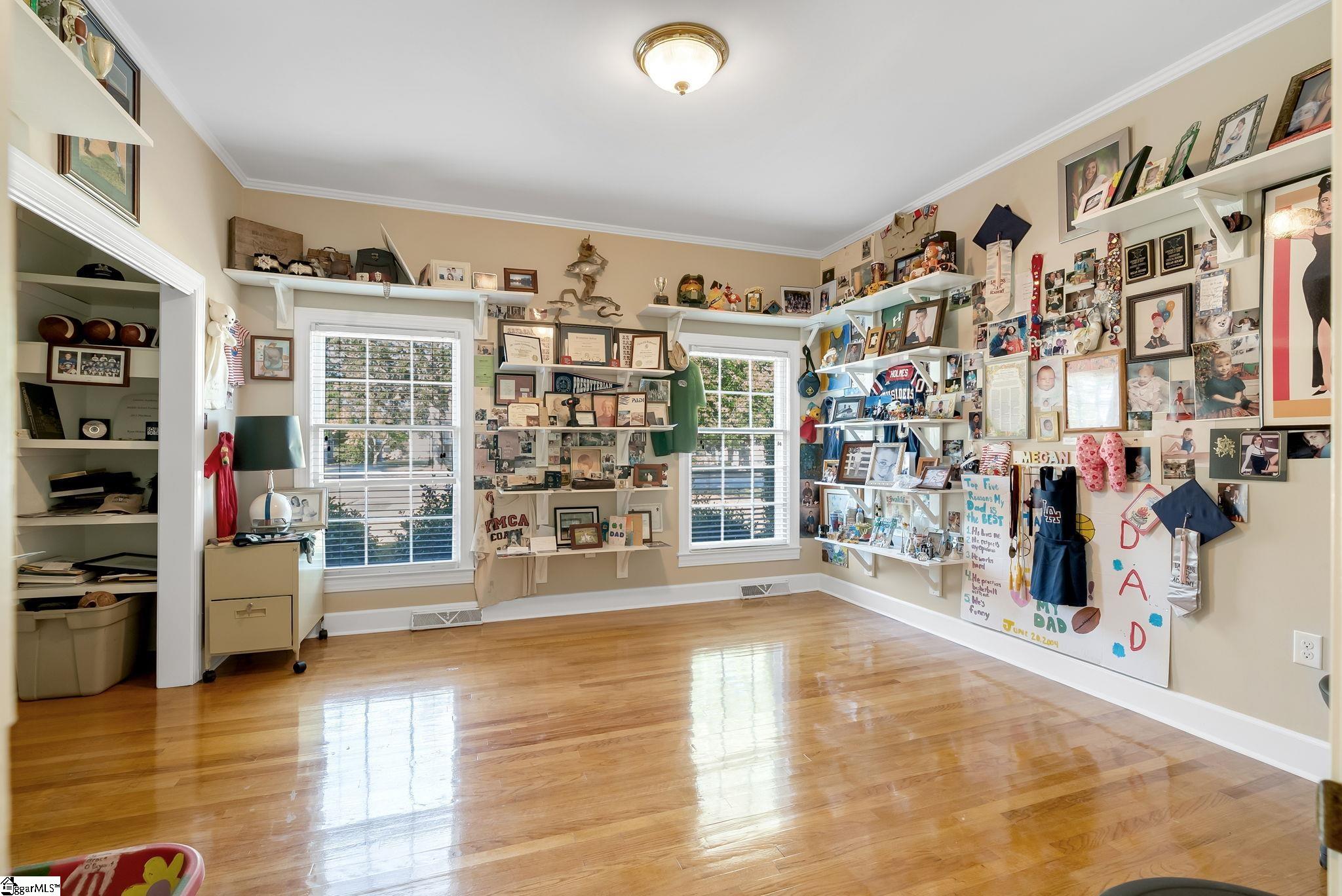 307 S. Broad Street Clinton, SC 29325