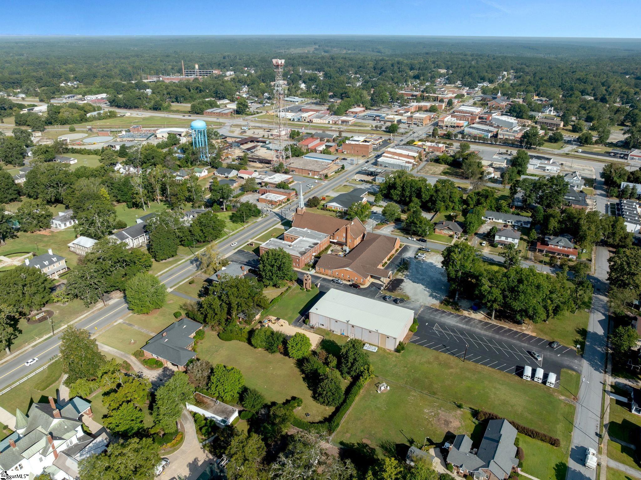 307 S. Broad Street Clinton, SC 29325