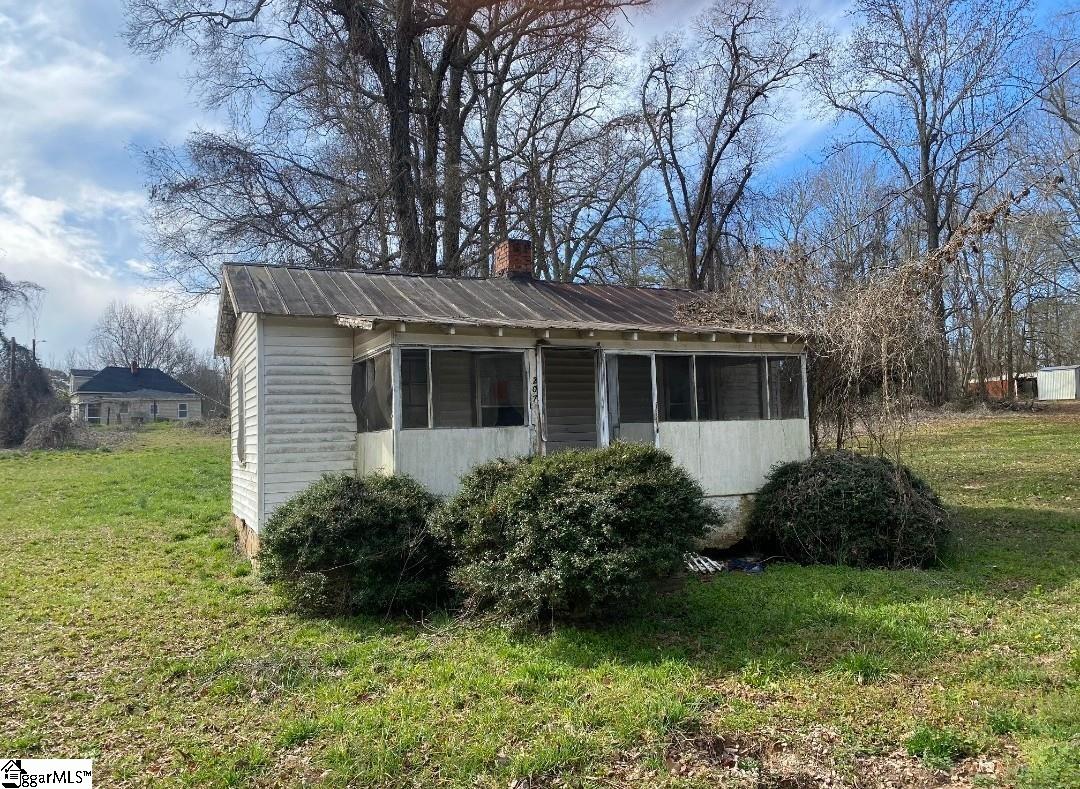 207 Summeral Street Clinton, SC 29325