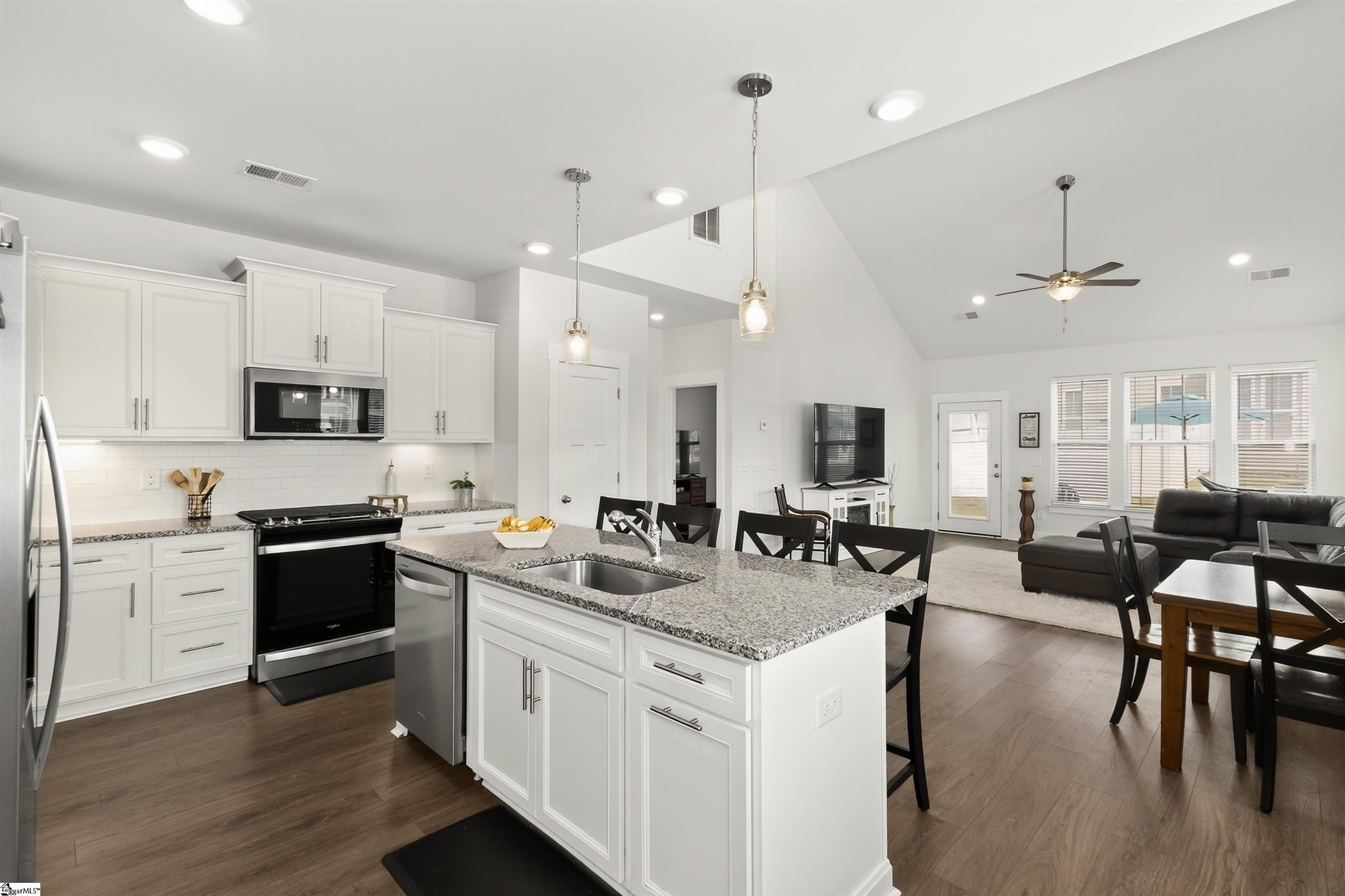 1039 Glohaven Way Boiling Springs, SC 29316