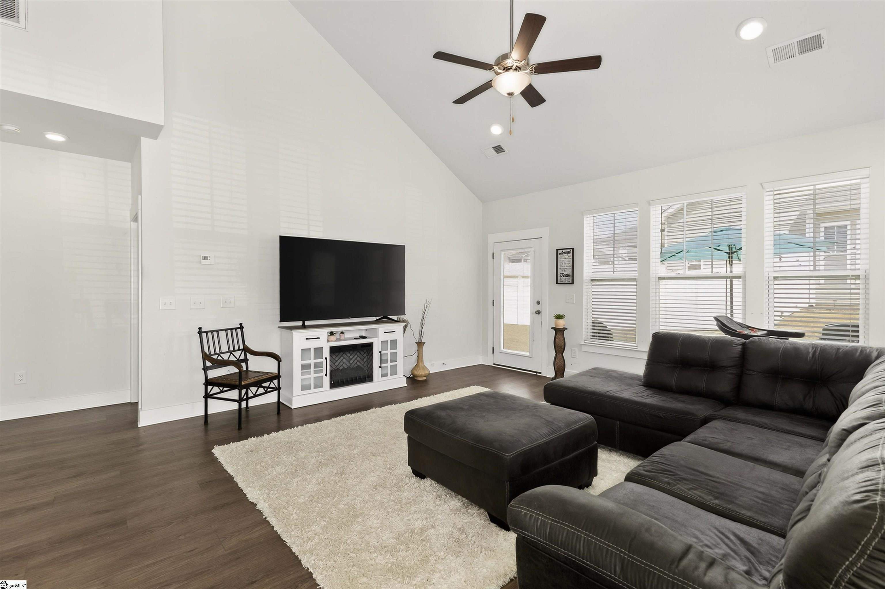1039 Glohaven Way Boiling Springs, SC 29316