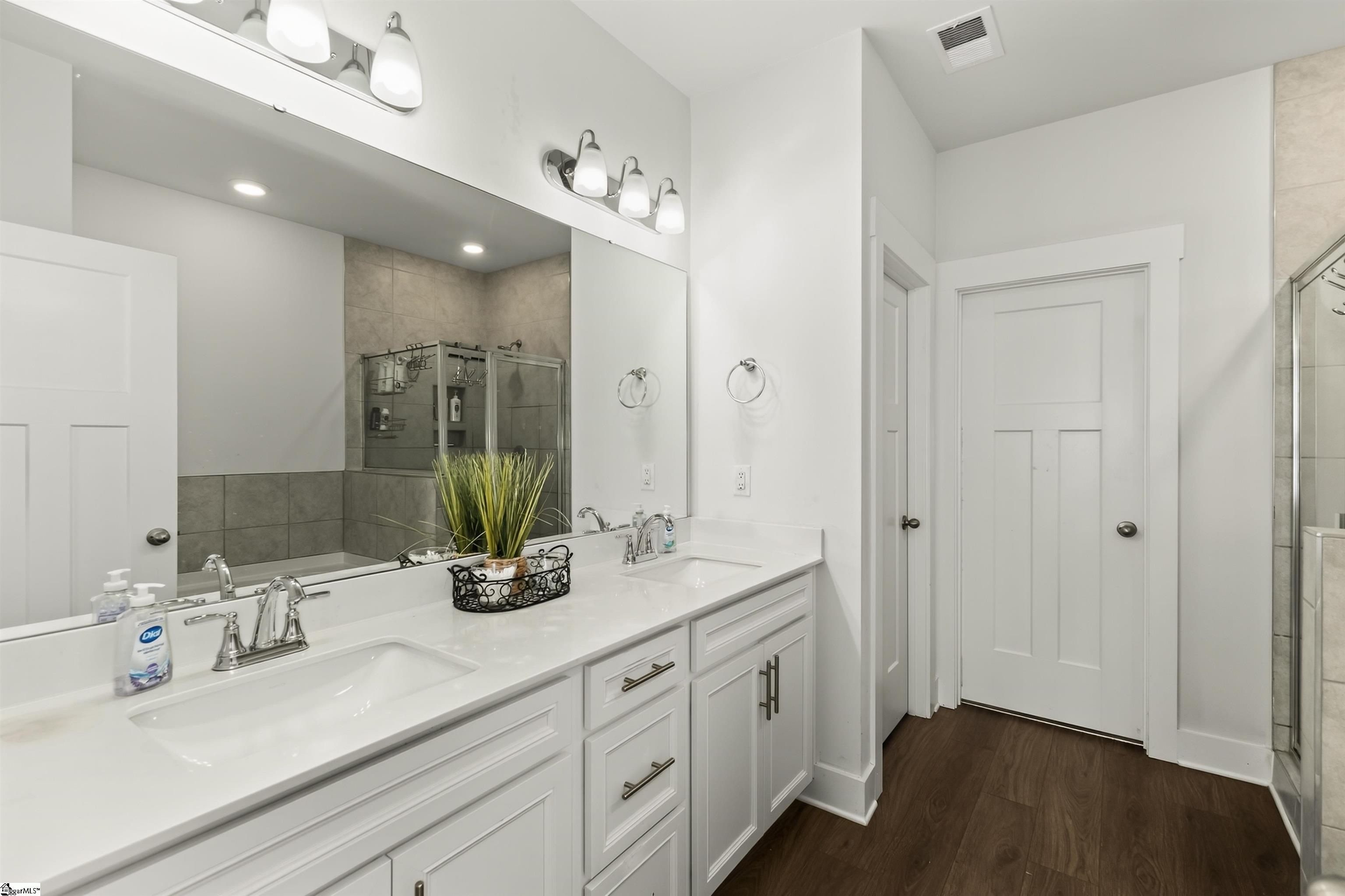 1039 Glohaven Way Boiling Springs, SC 29316