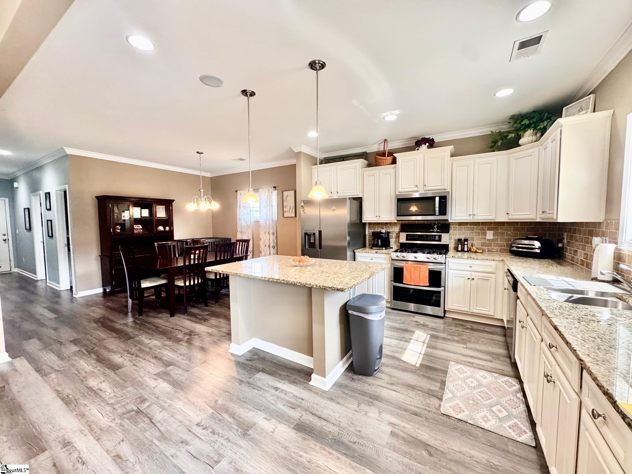 737 Stilmore Drive Duncan, SC 29334