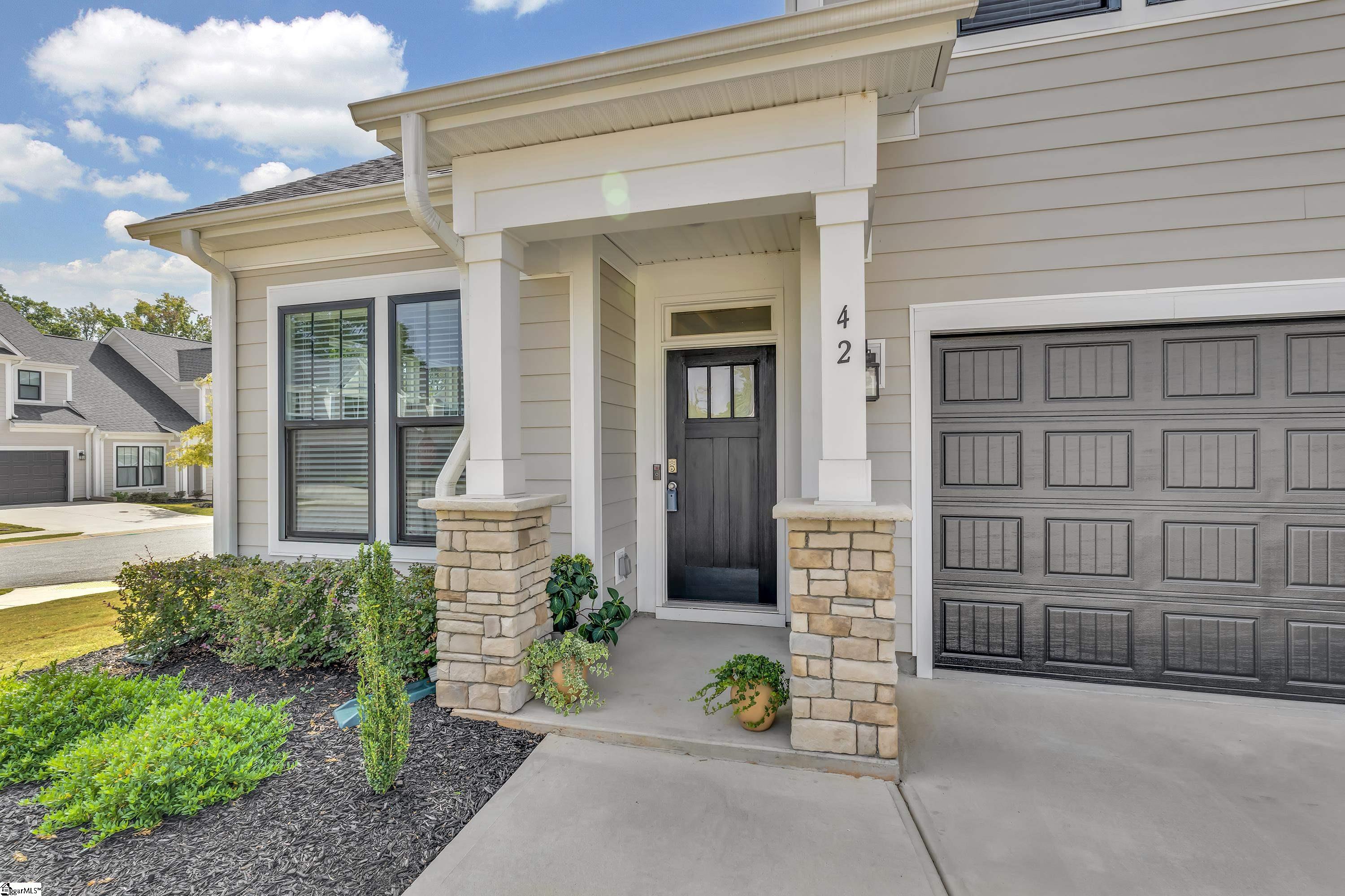 42 Carriage Run Drive Simpsonville, SC 29681