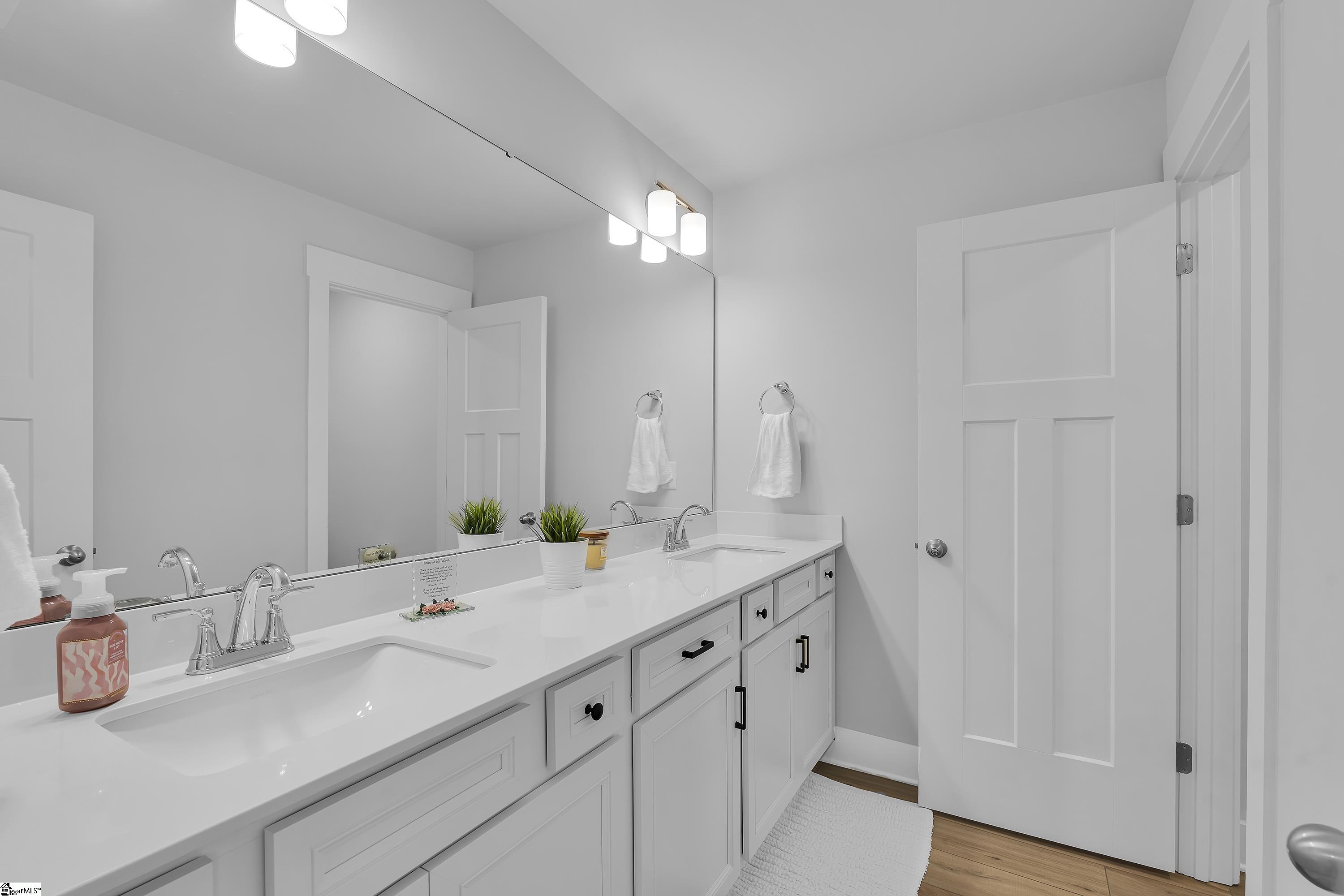 42 Carriage Run Drive Simpsonville, SC 29681
