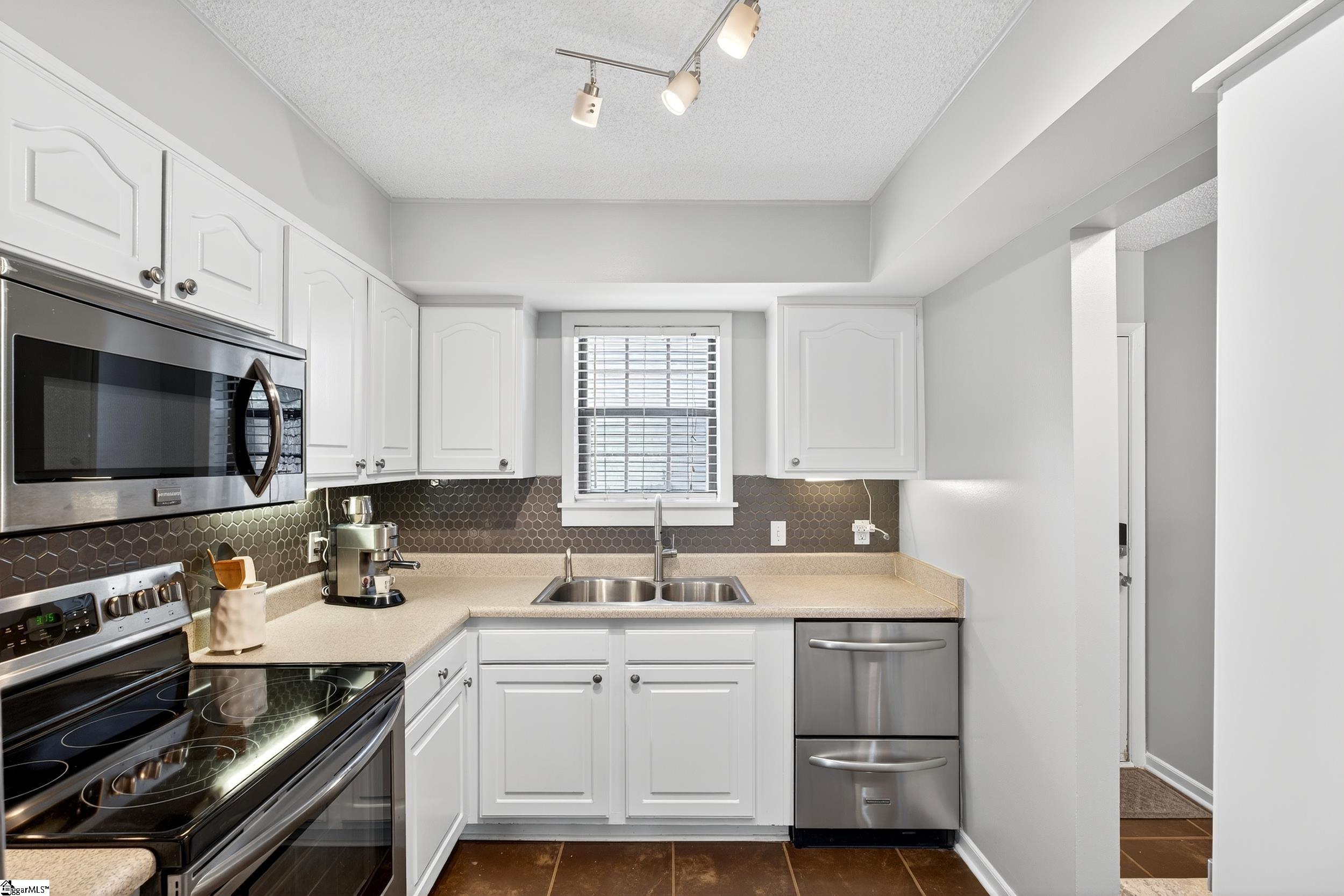 812 Reid School Road UNIT Unit 6 Taylors, SC 29687
