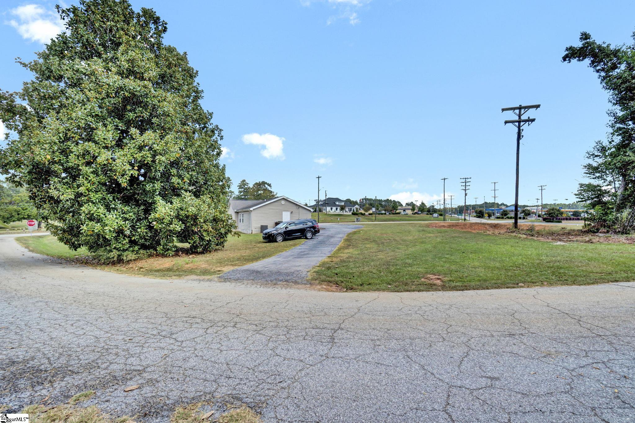 790 E Main Street Laurens, SC 29360