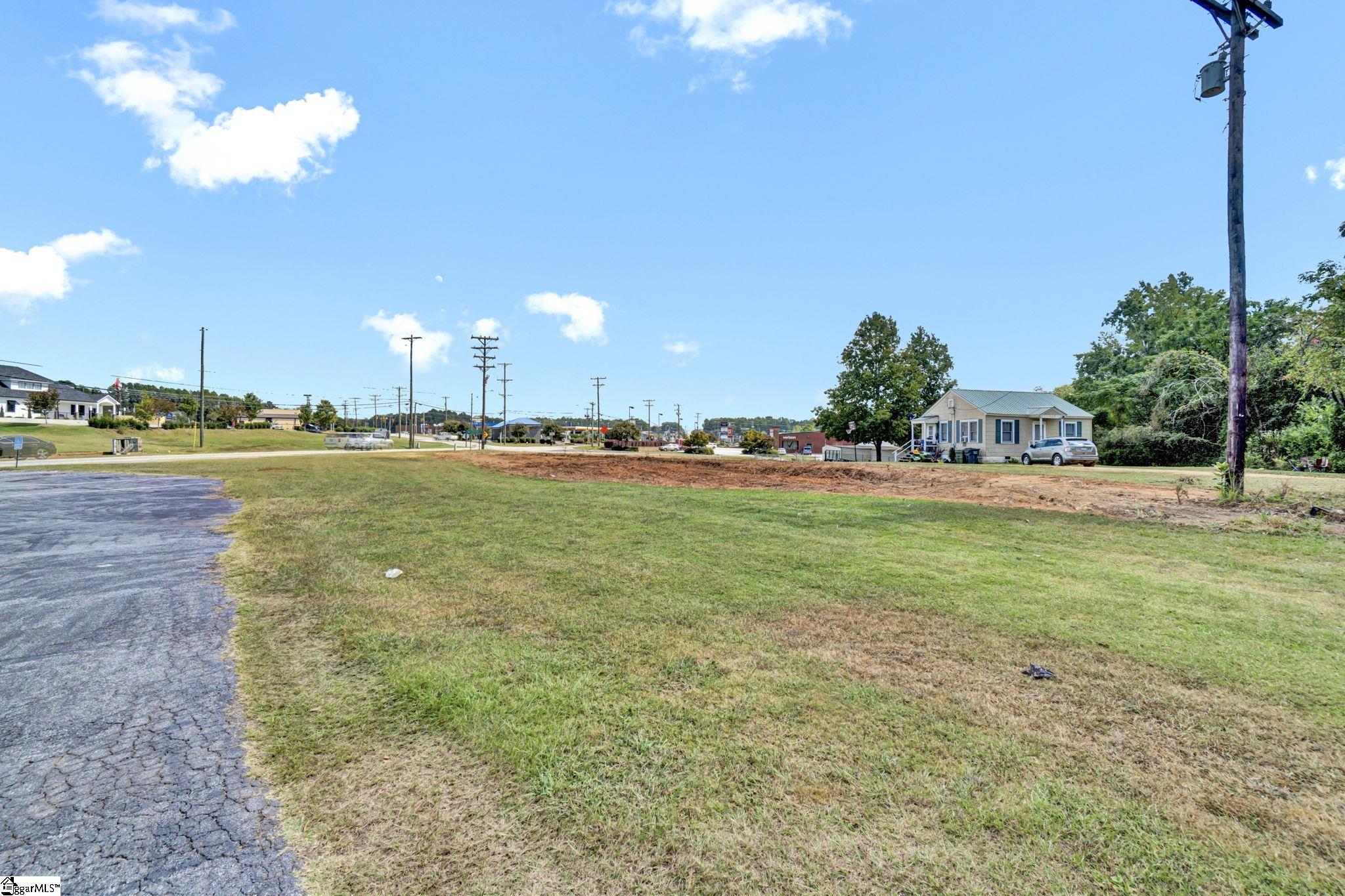 790 E Main Street Laurens, SC 29360
