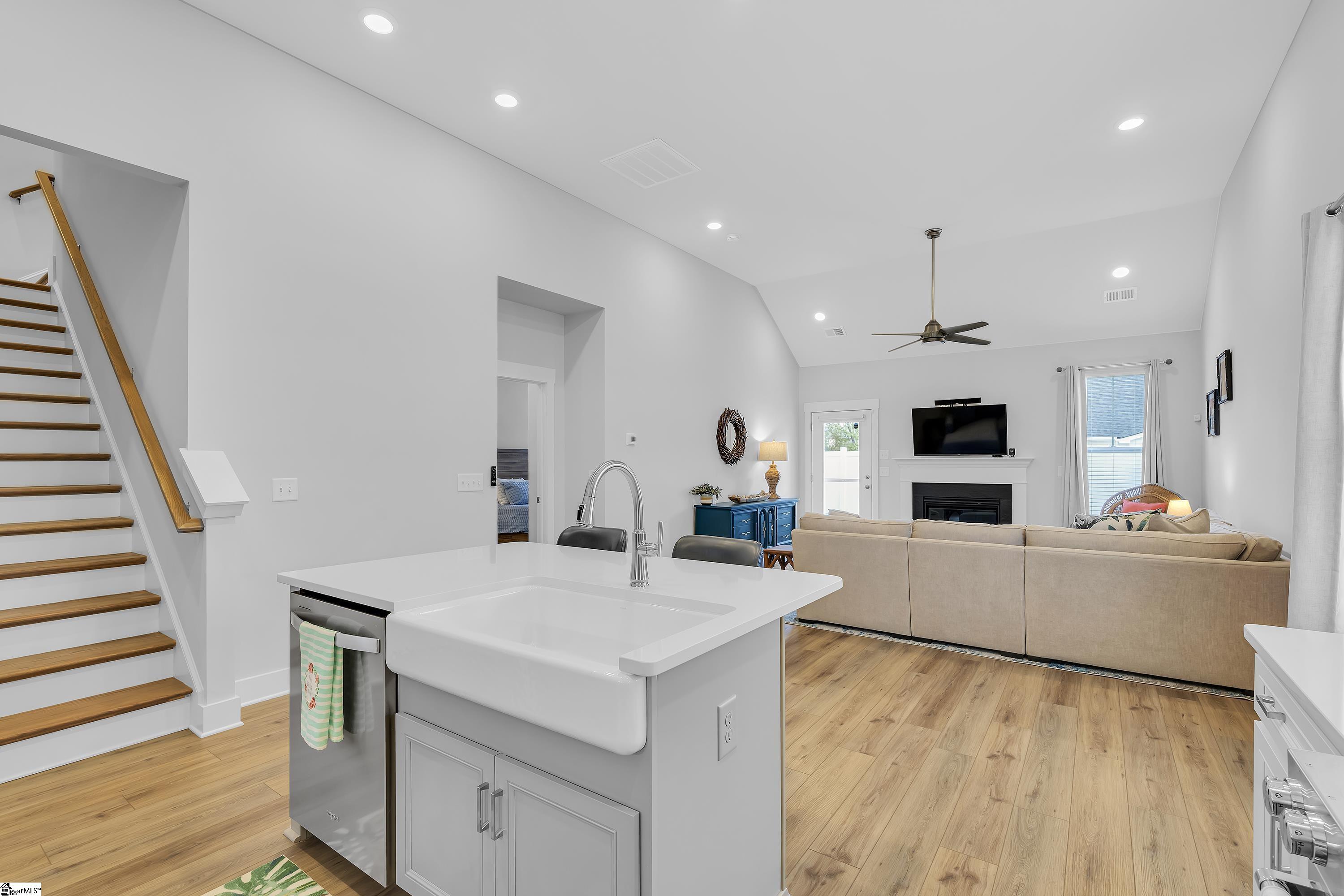 218 Woodhouse Way Greenville, SC 29605