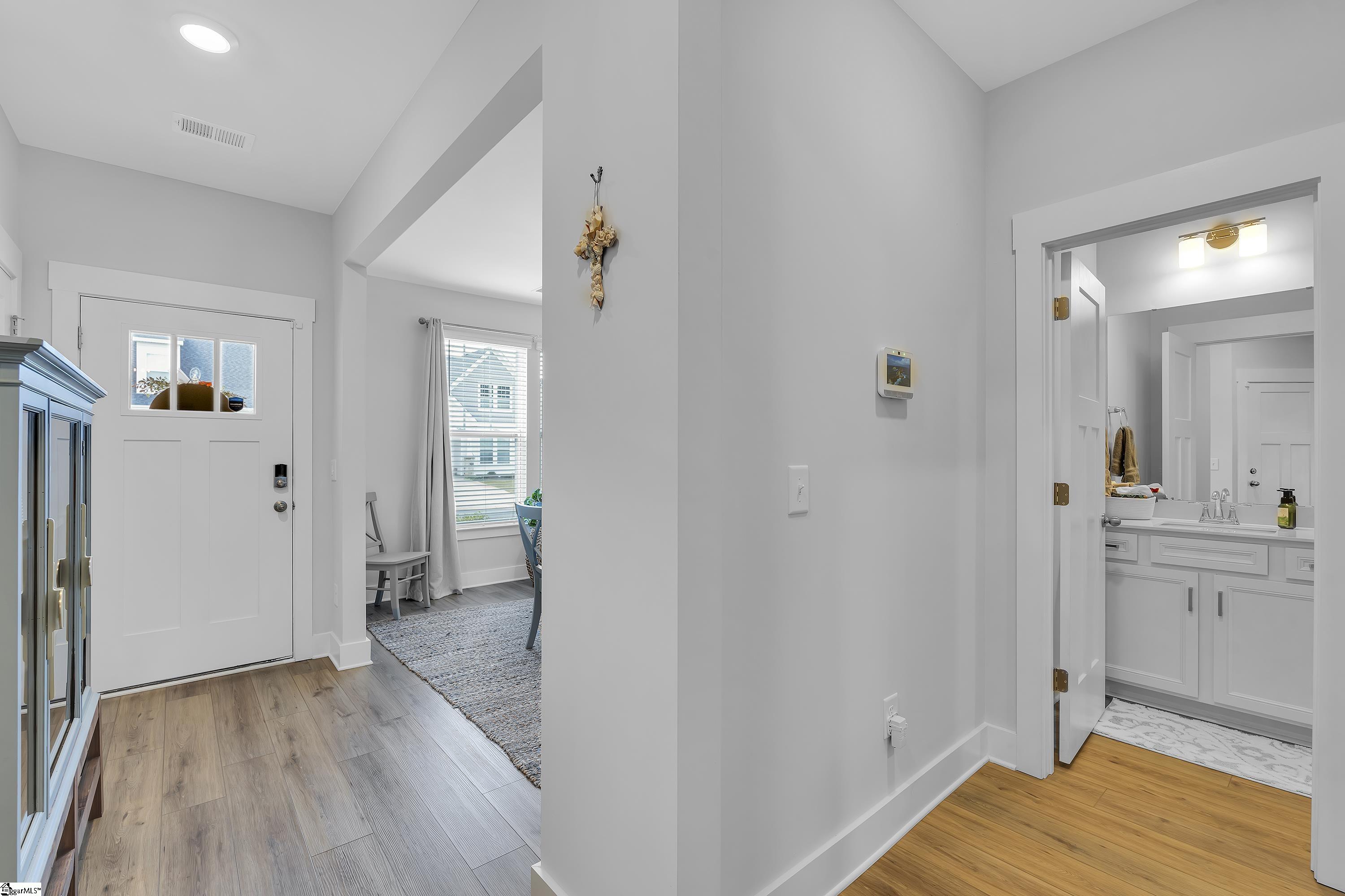 218 Woodhouse Way Greenville, SC 29605