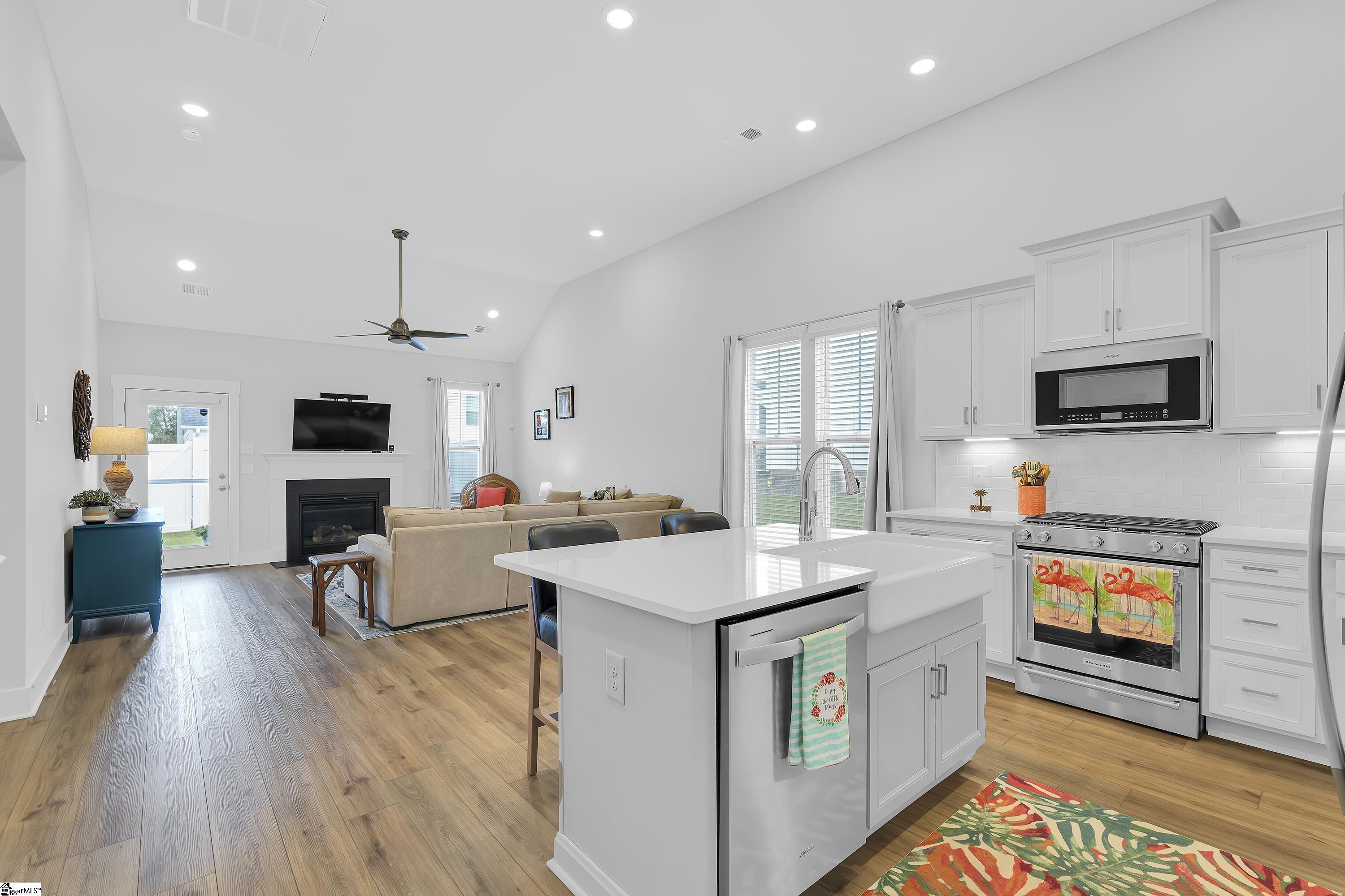 218 Woodhouse Way Greenville, SC 29605