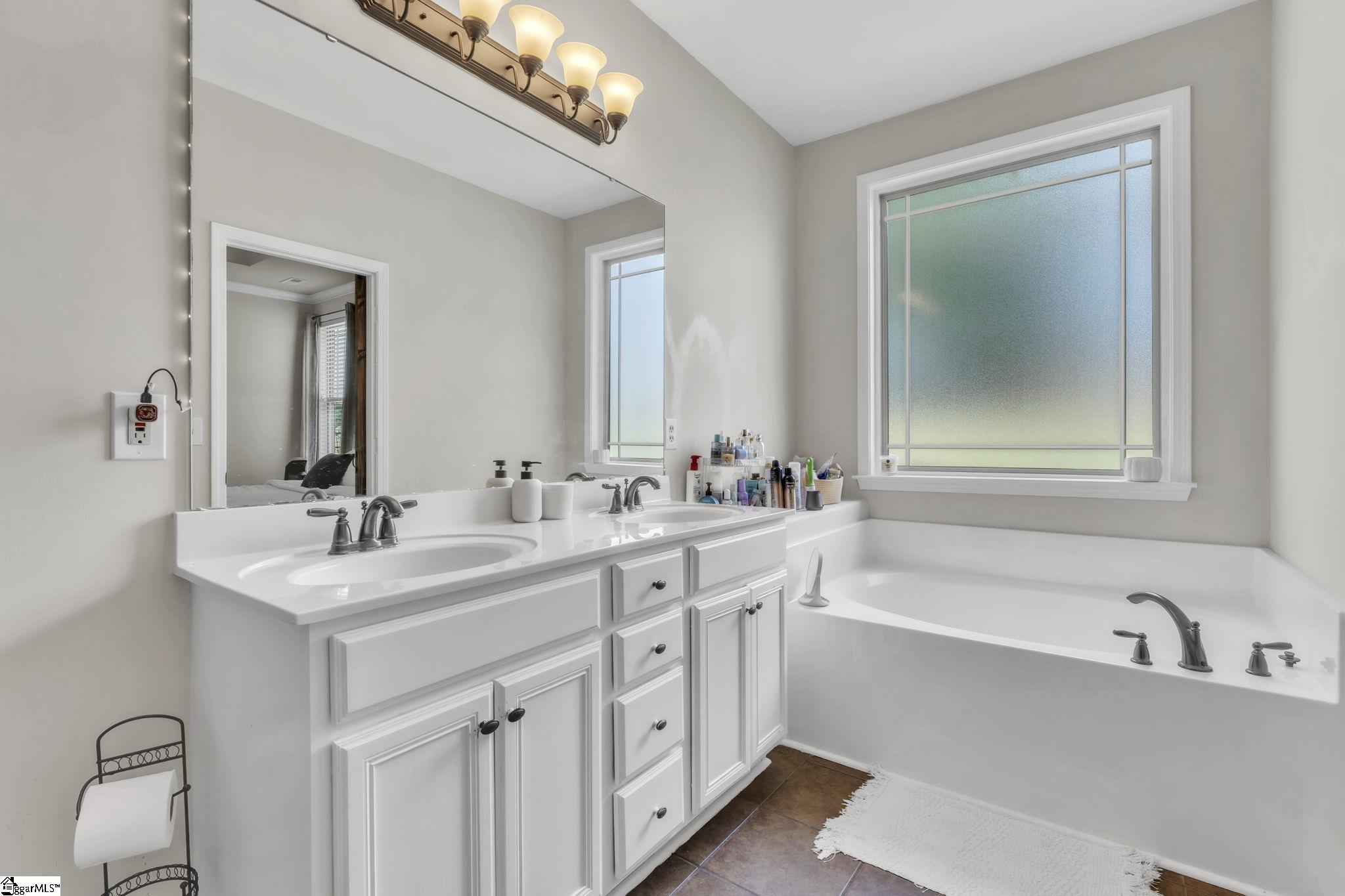 121 Belle Oaks Drive Simpsonville, SC 29680