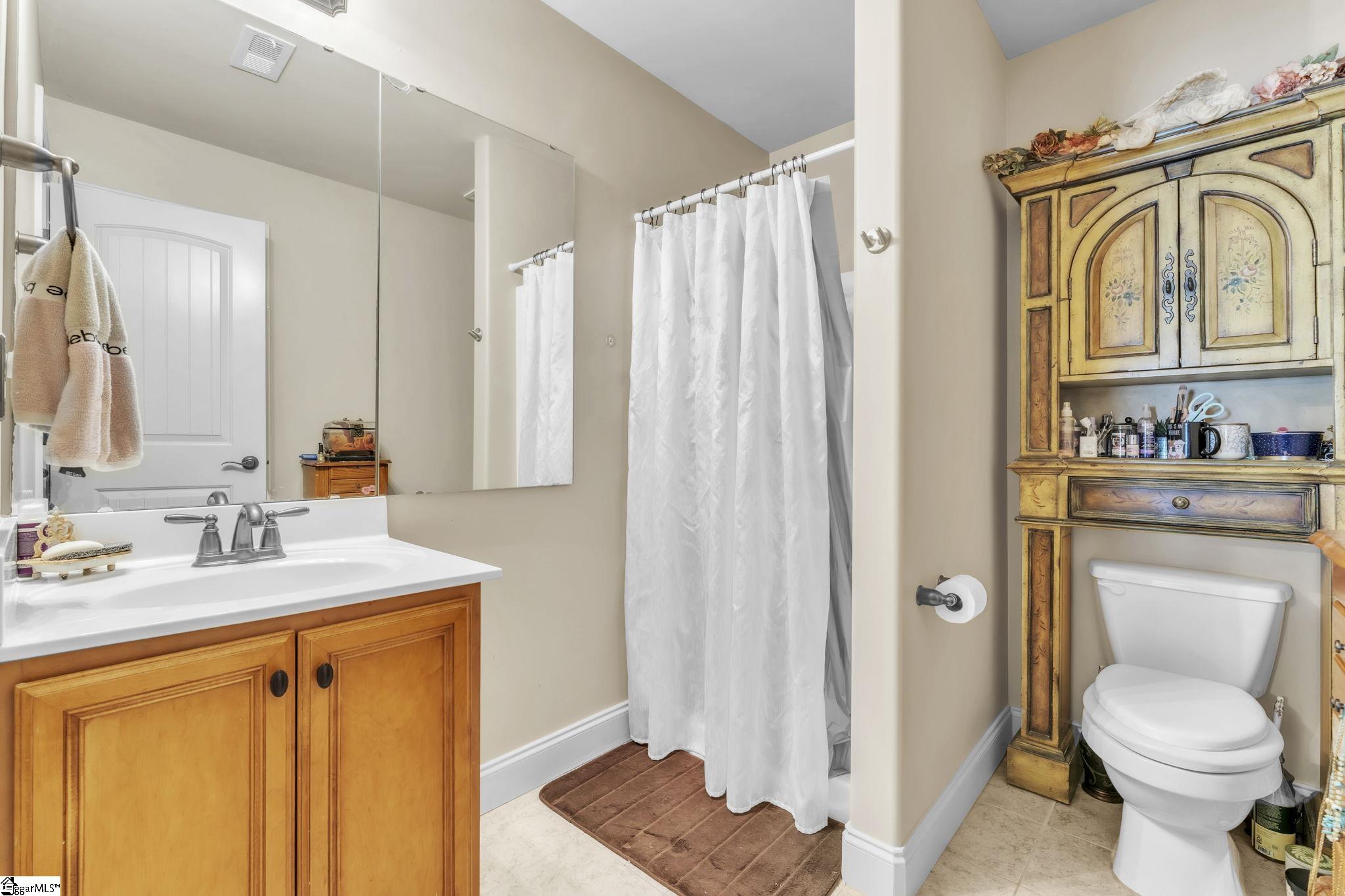 121 Belle Oaks Drive Simpsonville, SC 29680