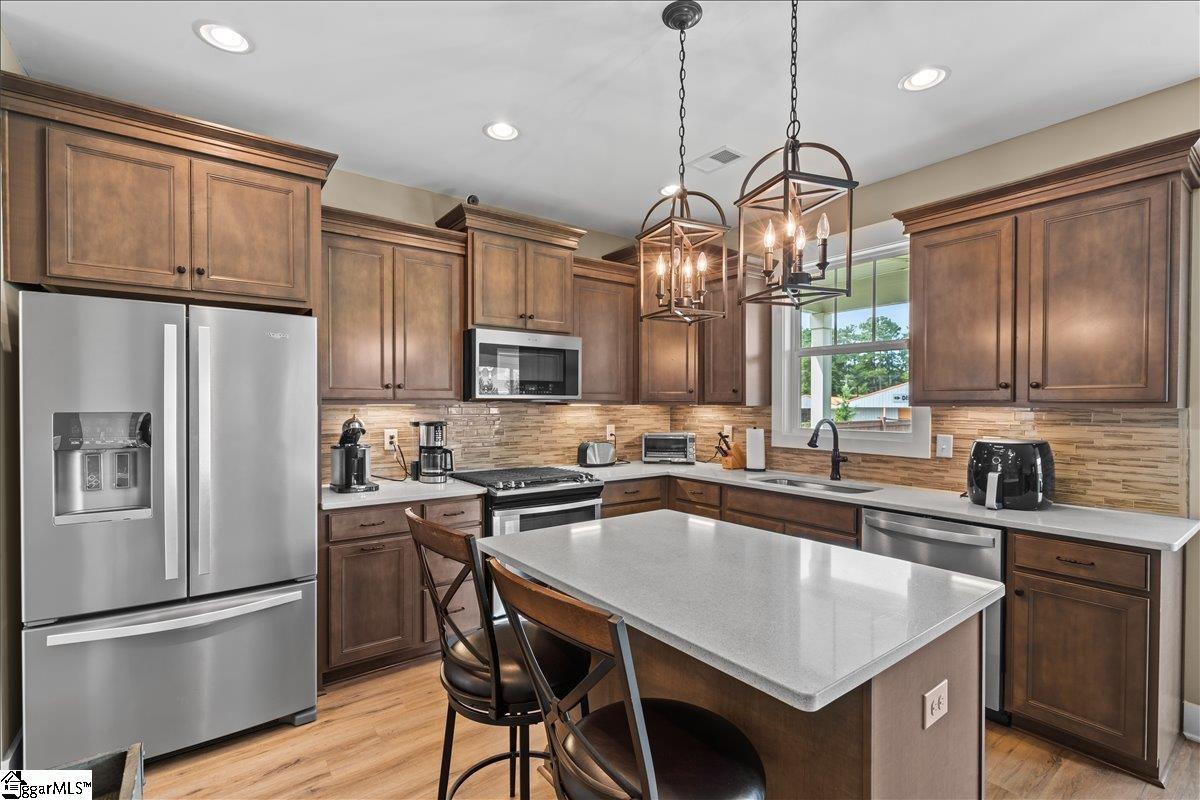 4 Glenview Park Place Travelers Rest, SC 29690